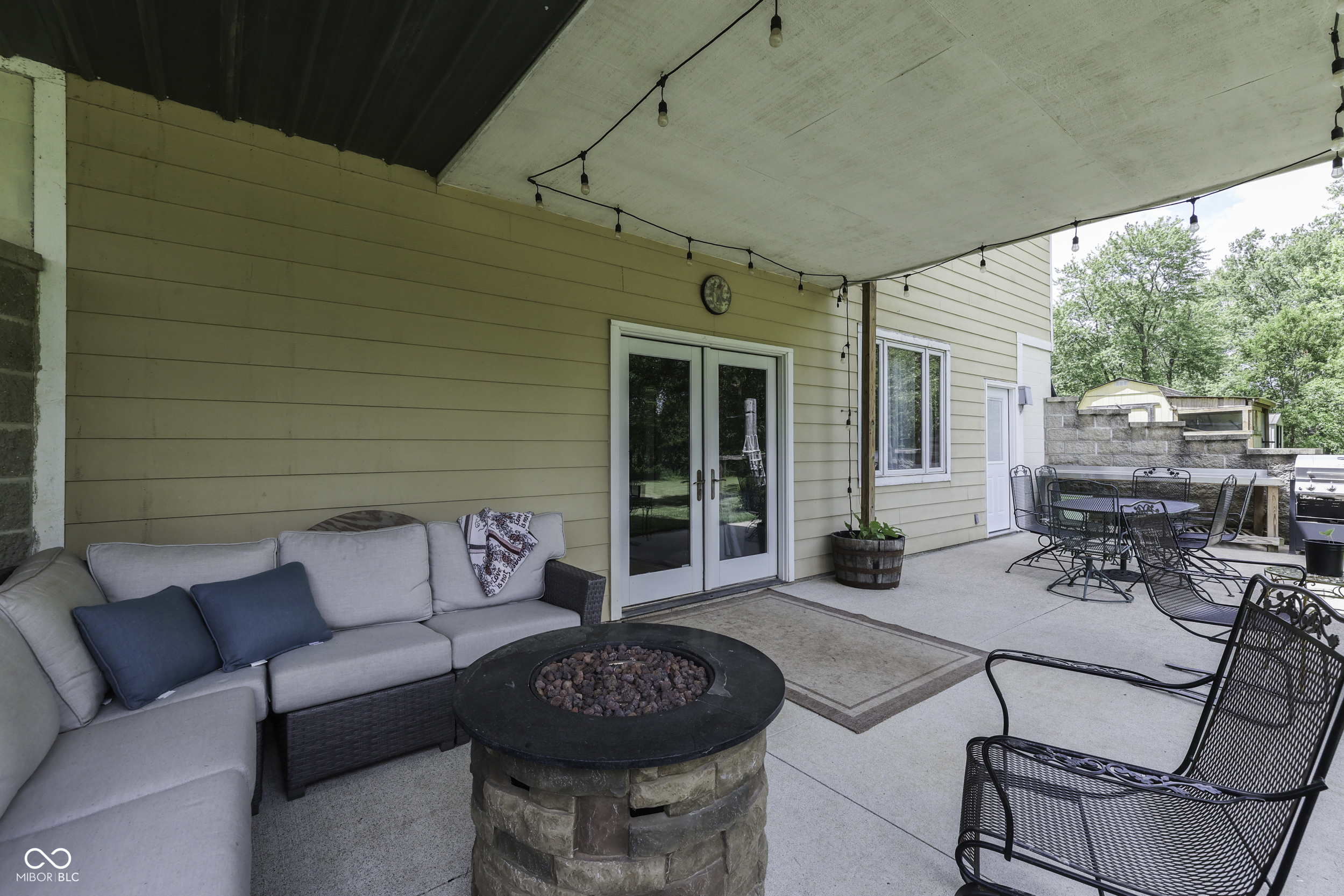 7405 State Road 42