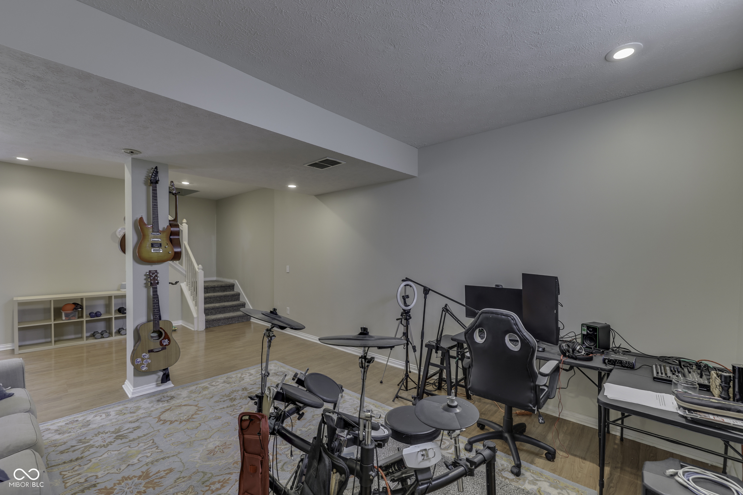 7405 State Road 42