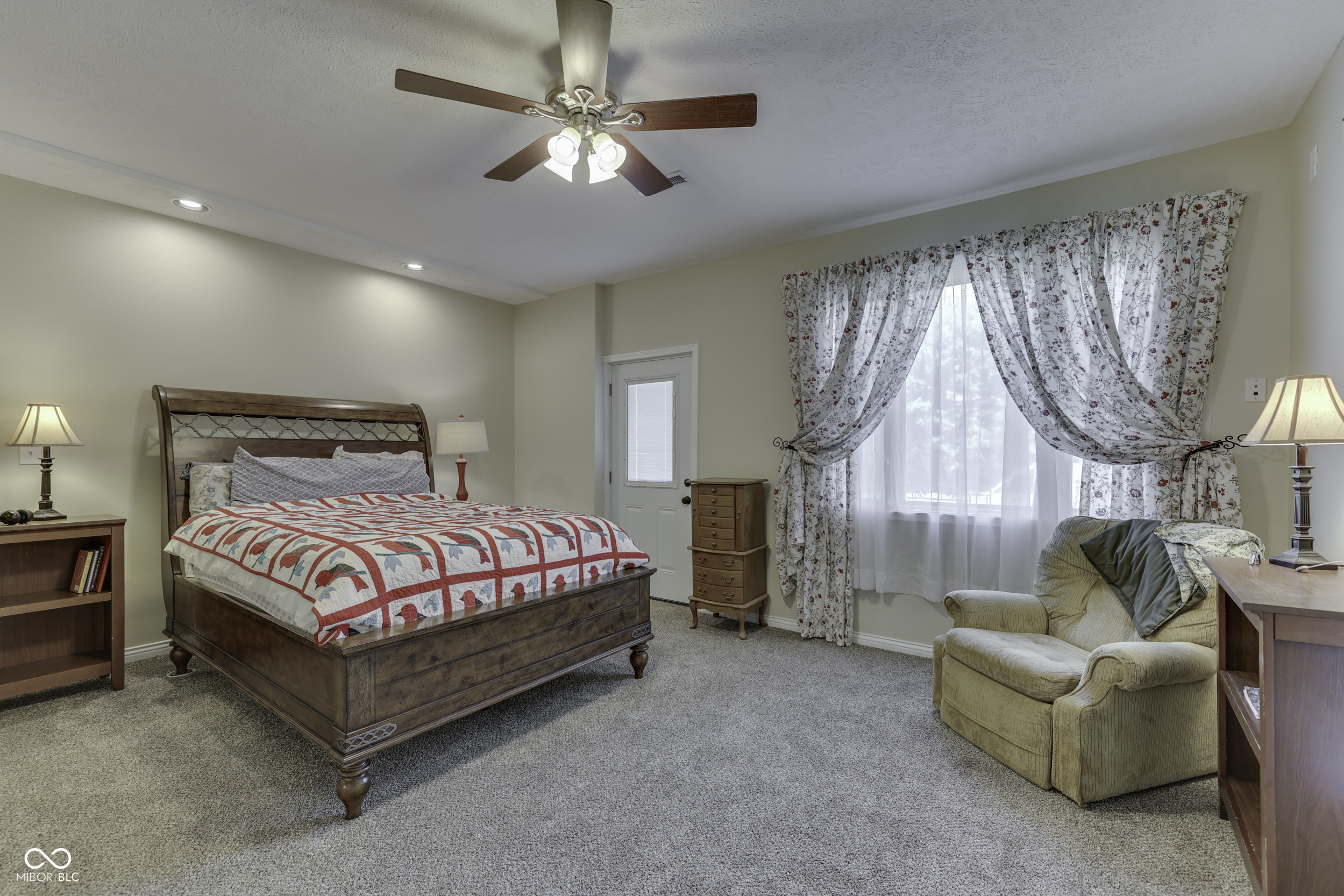 7405 State Road 42