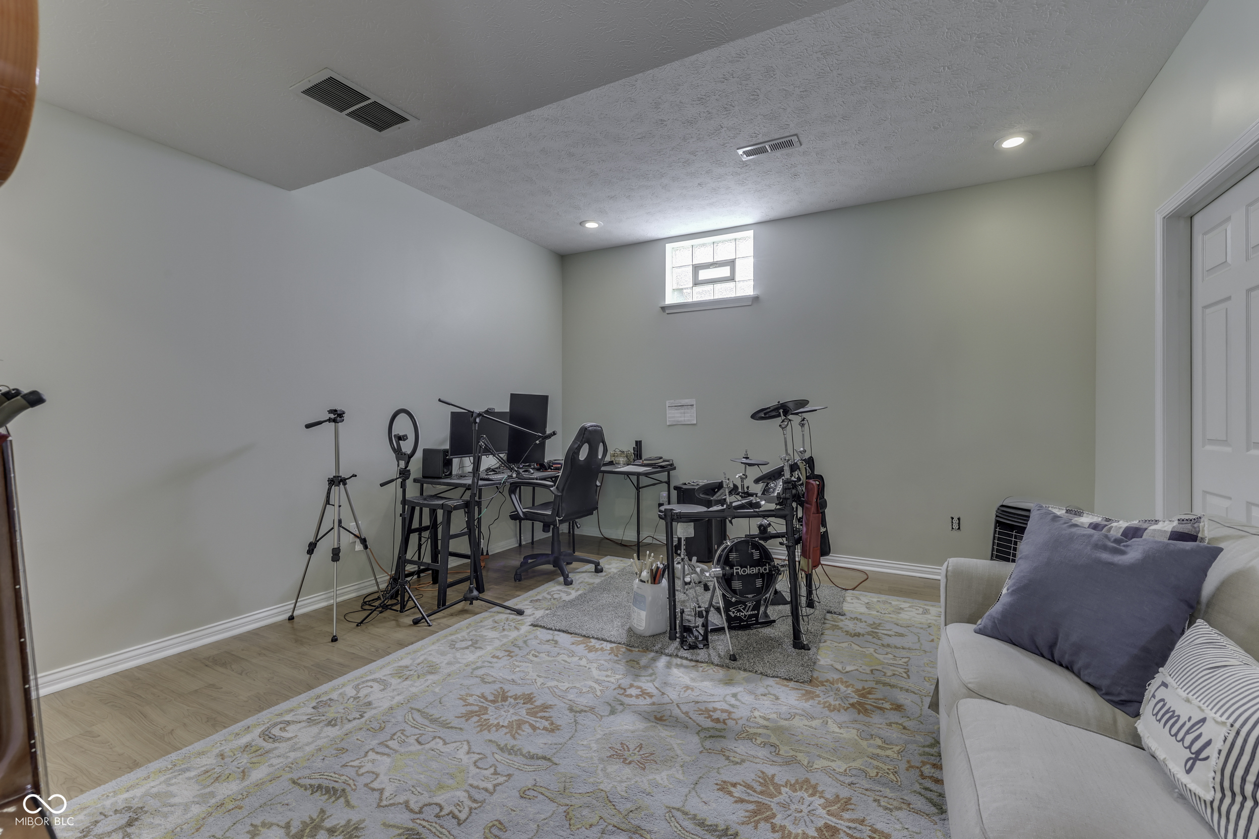 7405 State Road 42
