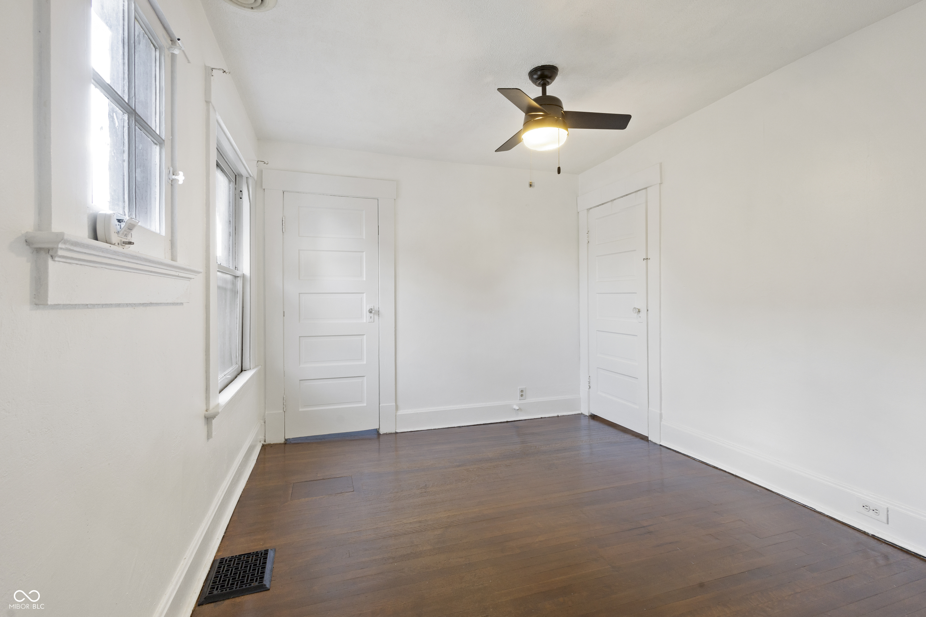 323 N Drexel Avenue