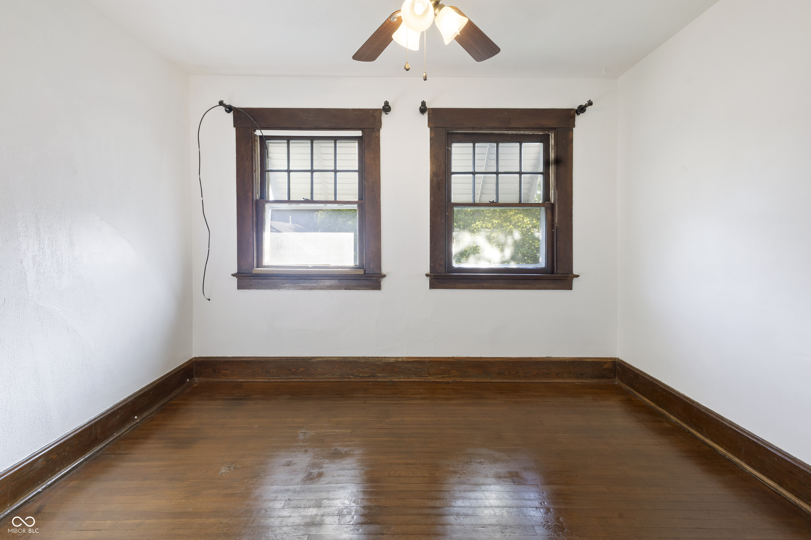 323 N Drexel Avenue