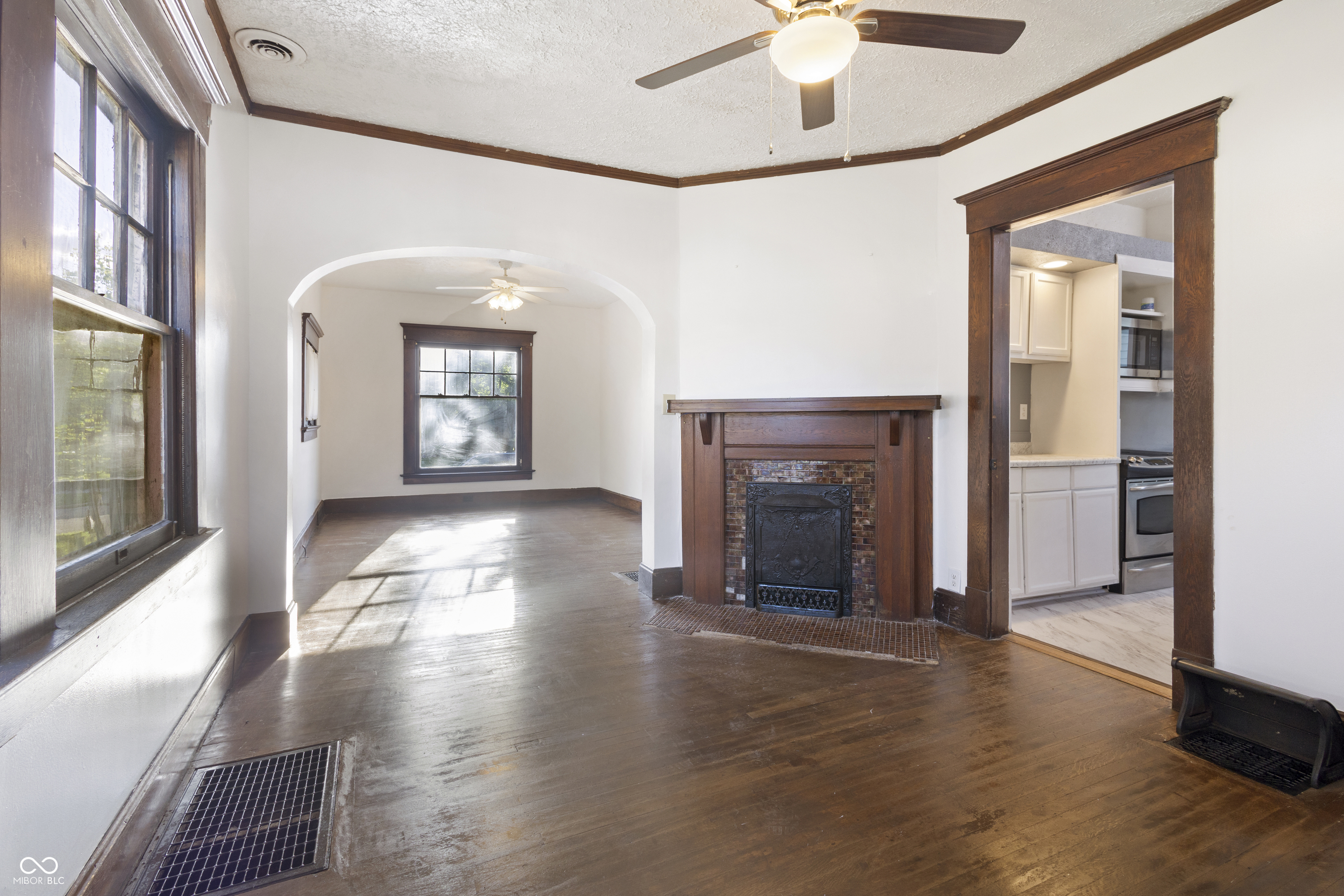 323 N Drexel Avenue