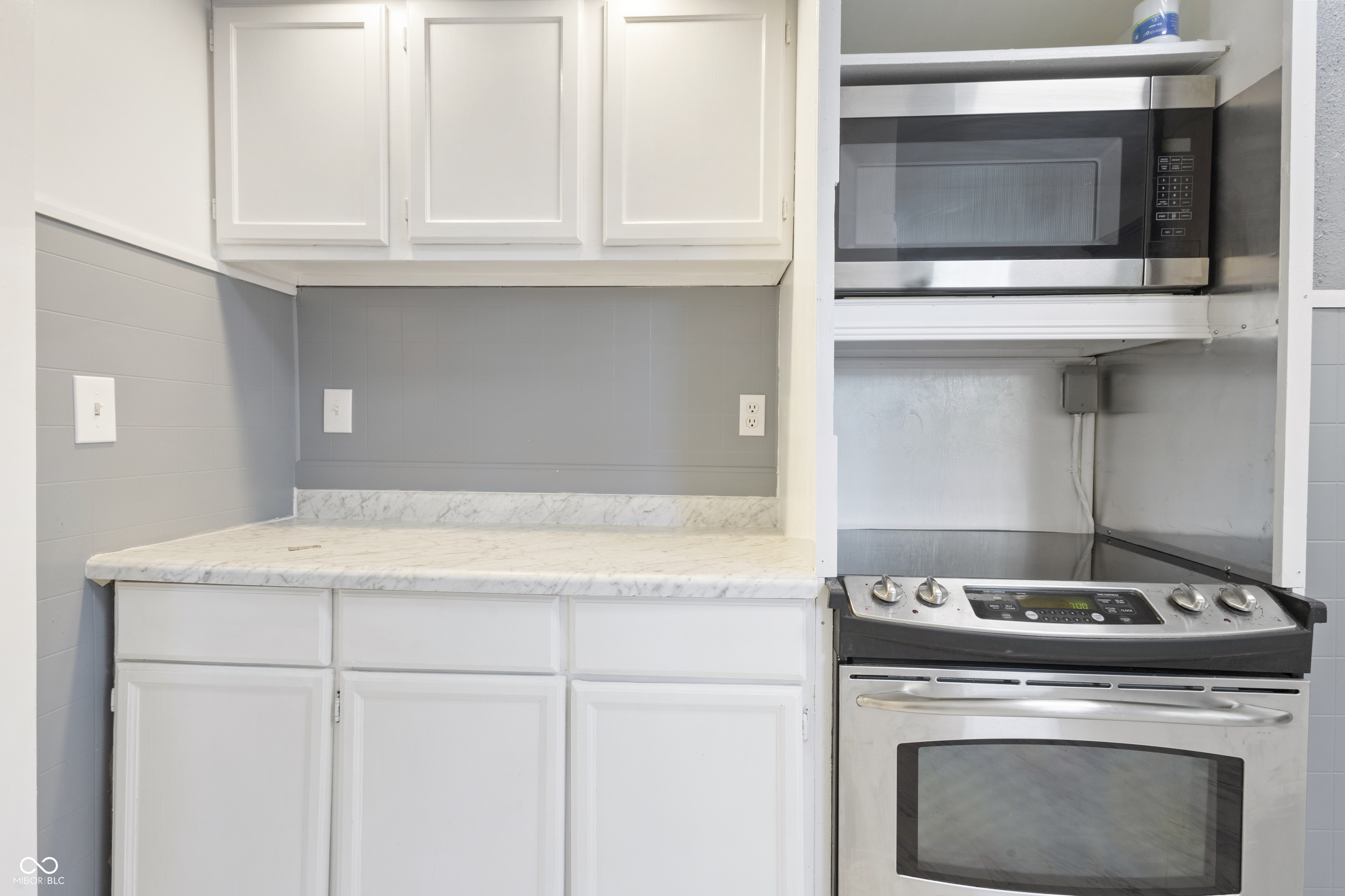 323 N Drexel Avenue