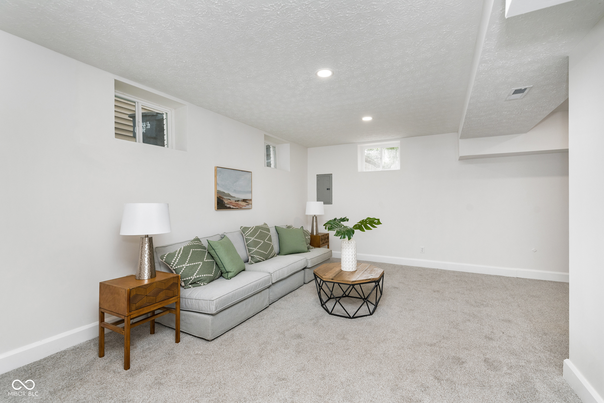62 N 13th Avenue