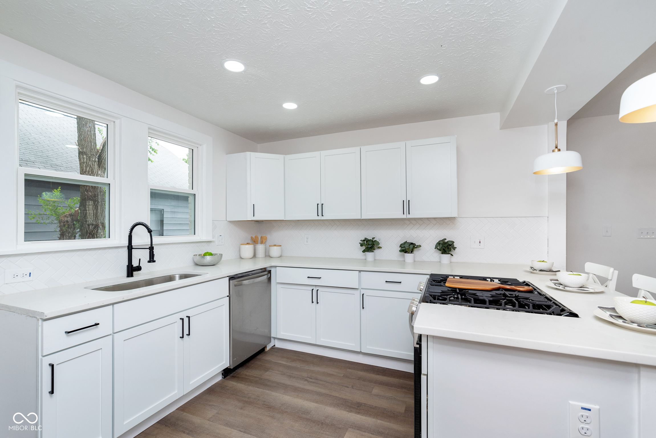 62 N 13th Avenue