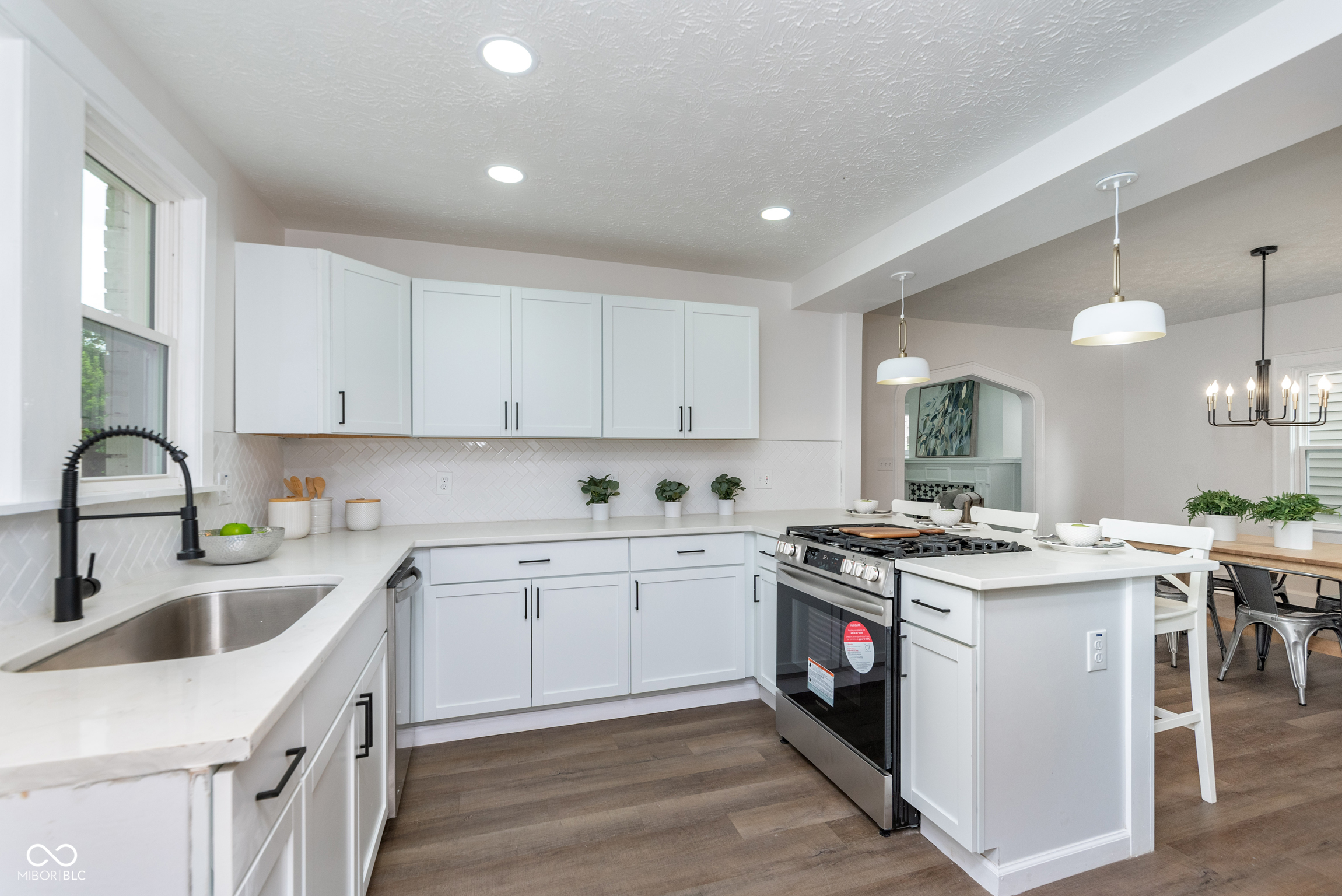 62 N 13th Avenue
