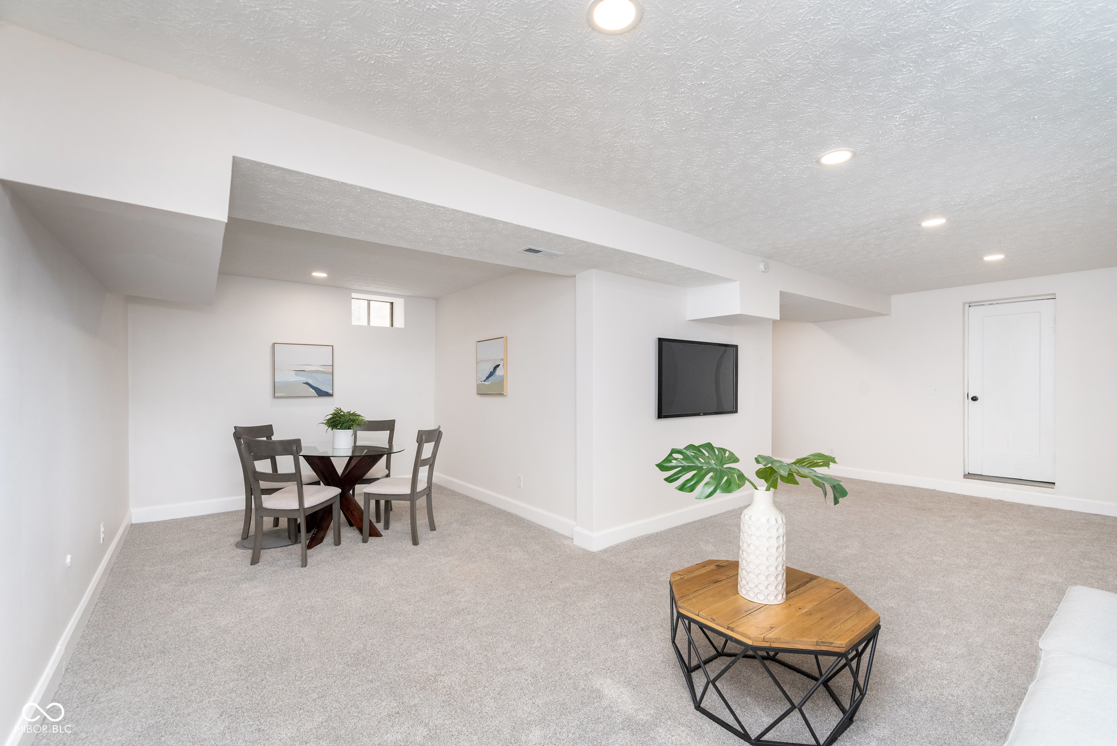 62 N 13th Avenue