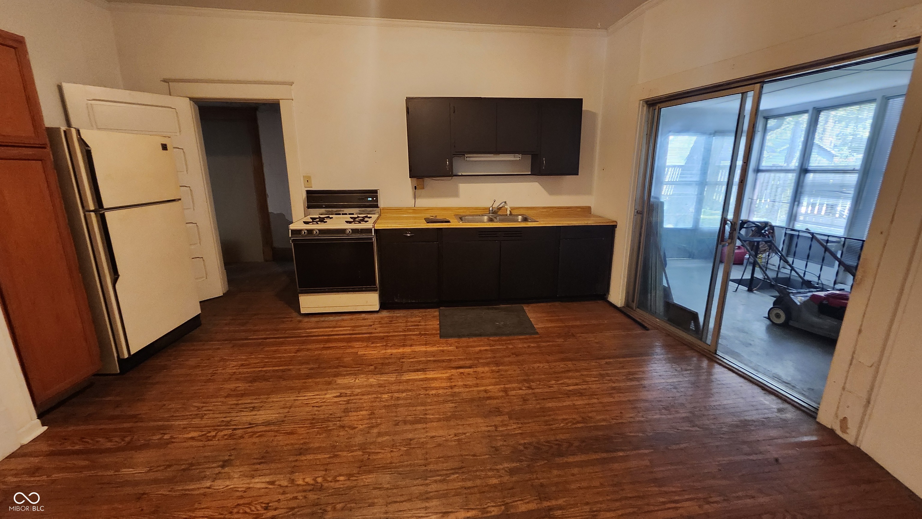 875 Woodruff Place Middle Drive