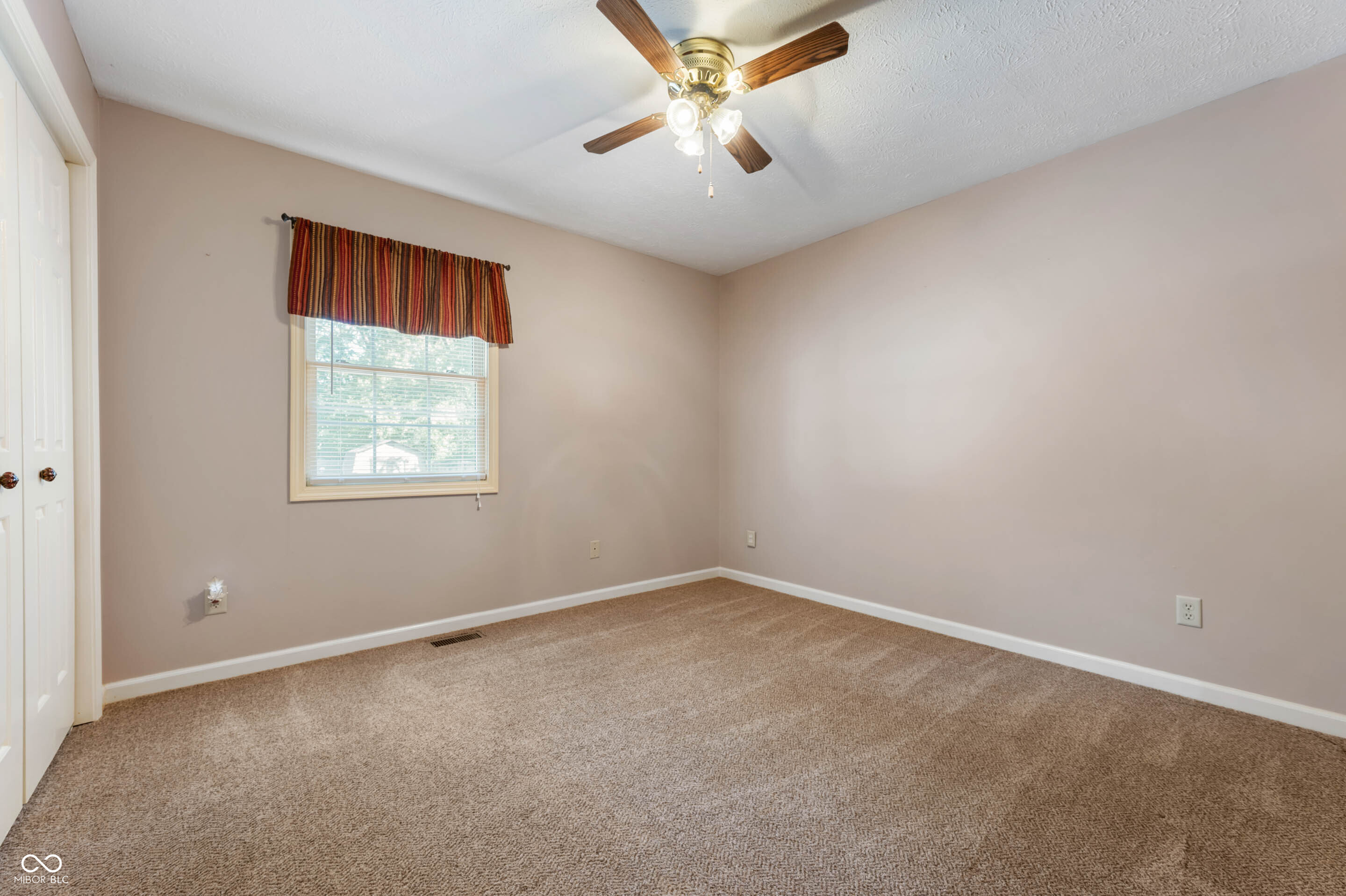 218 E Thompson Road
