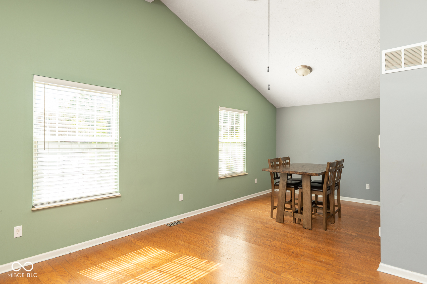 3710 Brussels Terrace