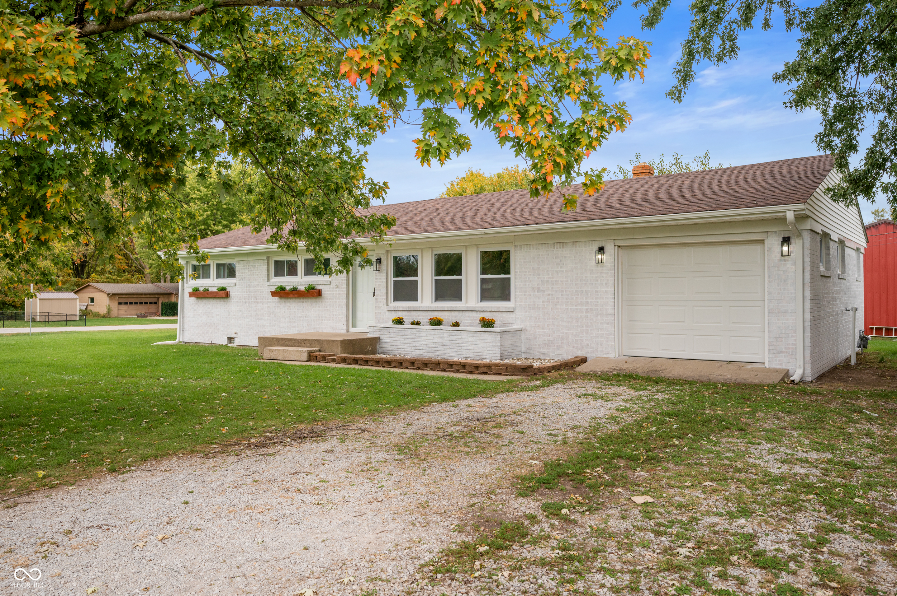2536 E Thompson Road