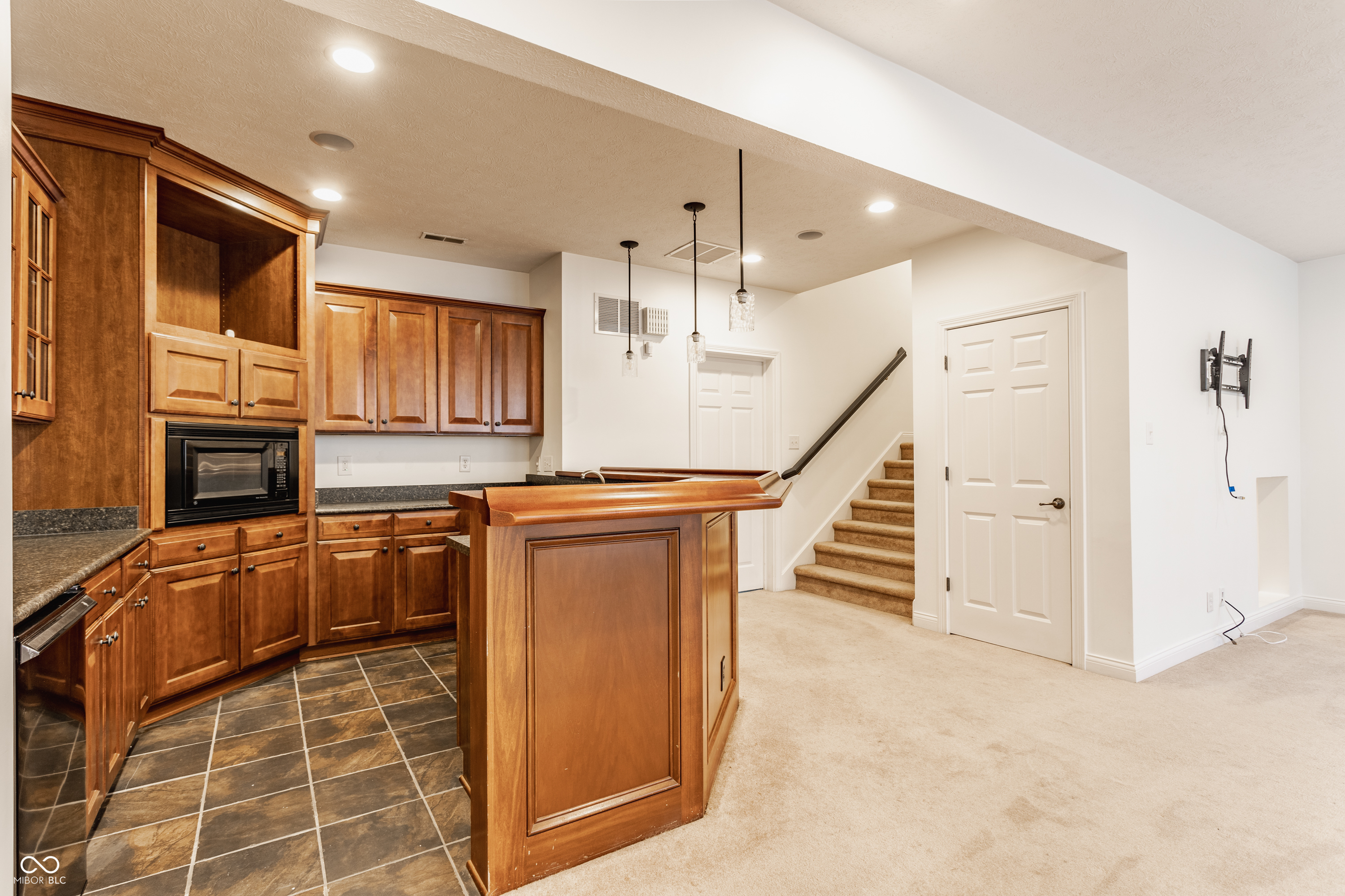 7639 Spring Ridge Drive