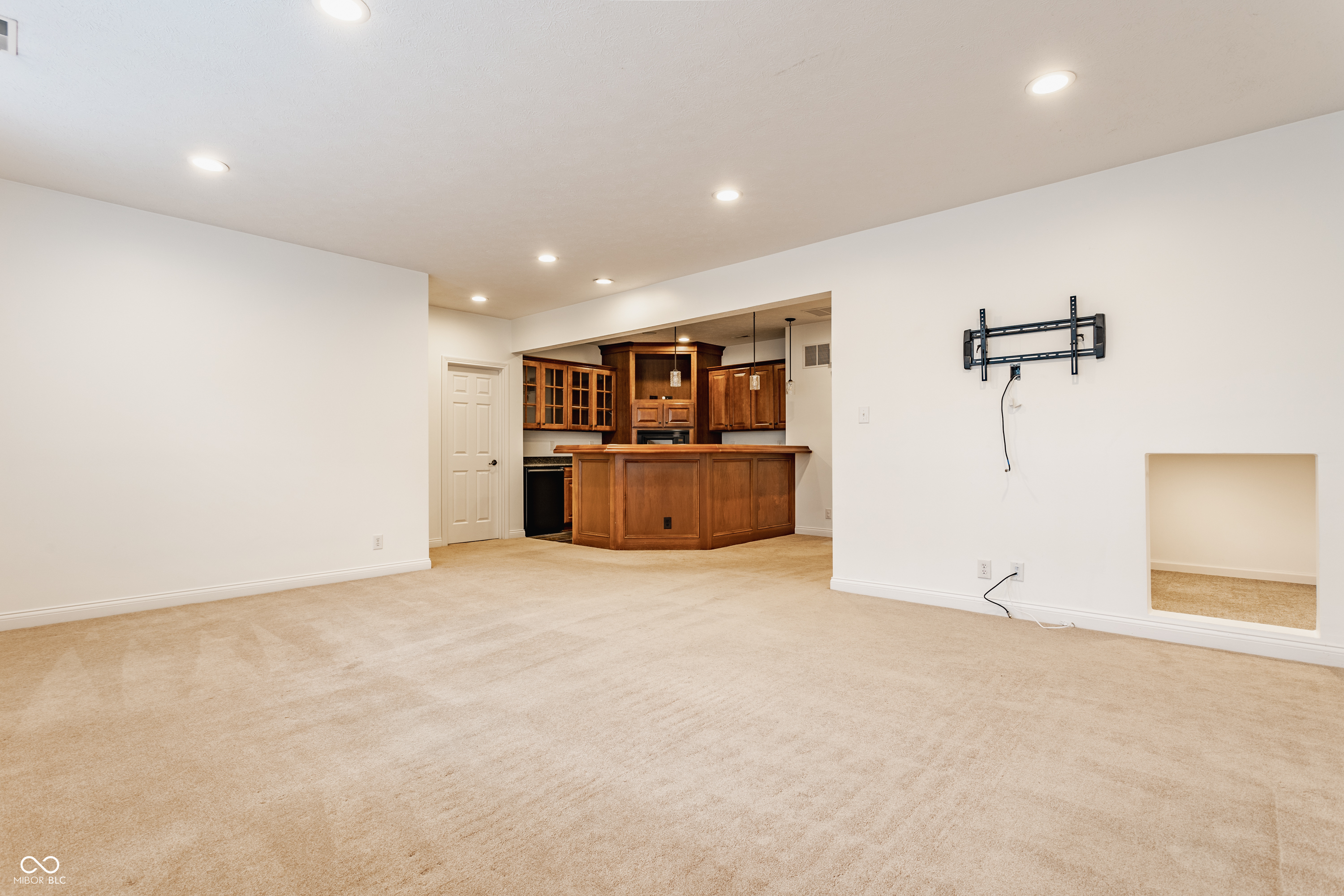 7639 Spring Ridge Drive