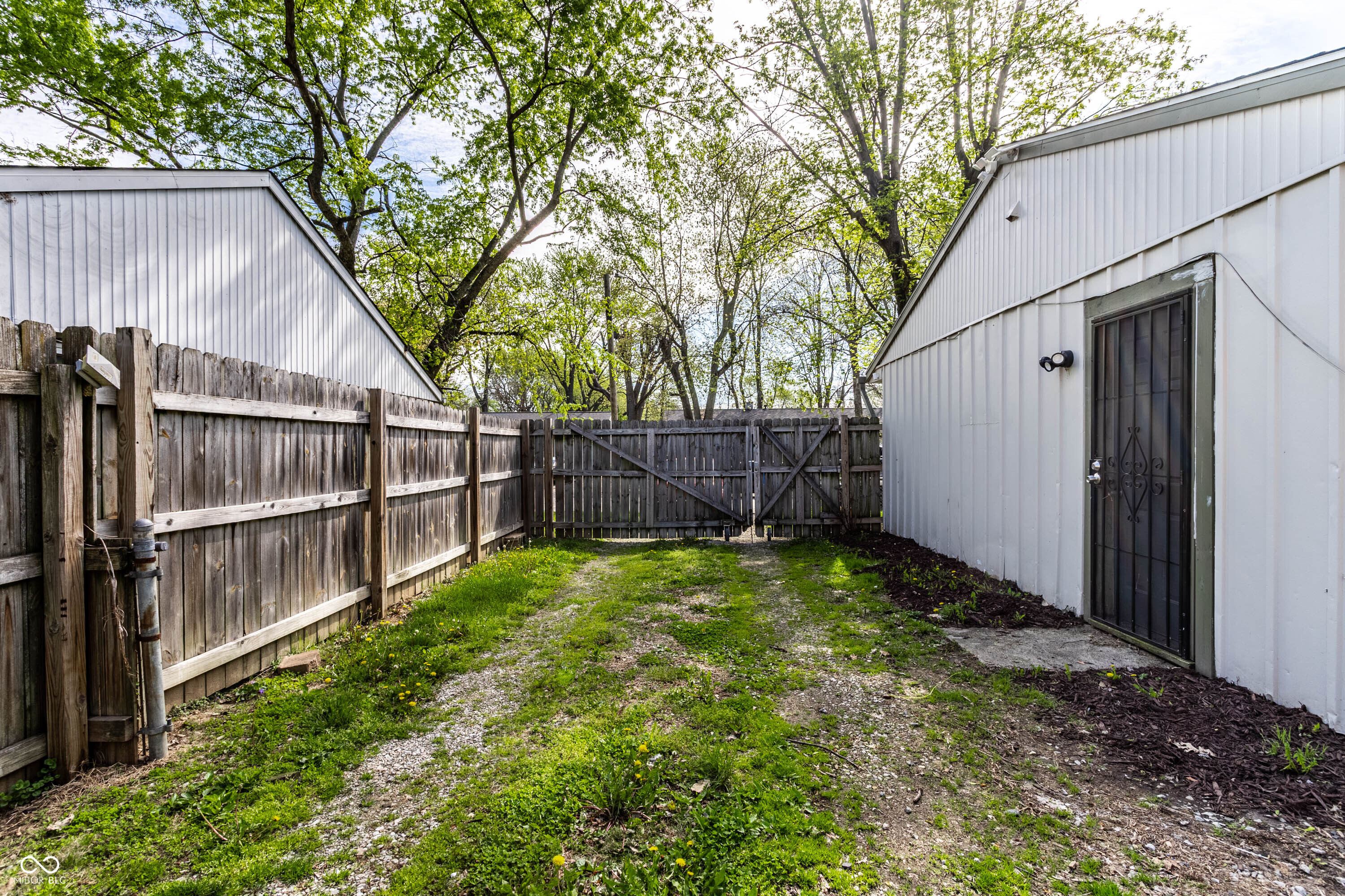 3944 Strathmore Drive