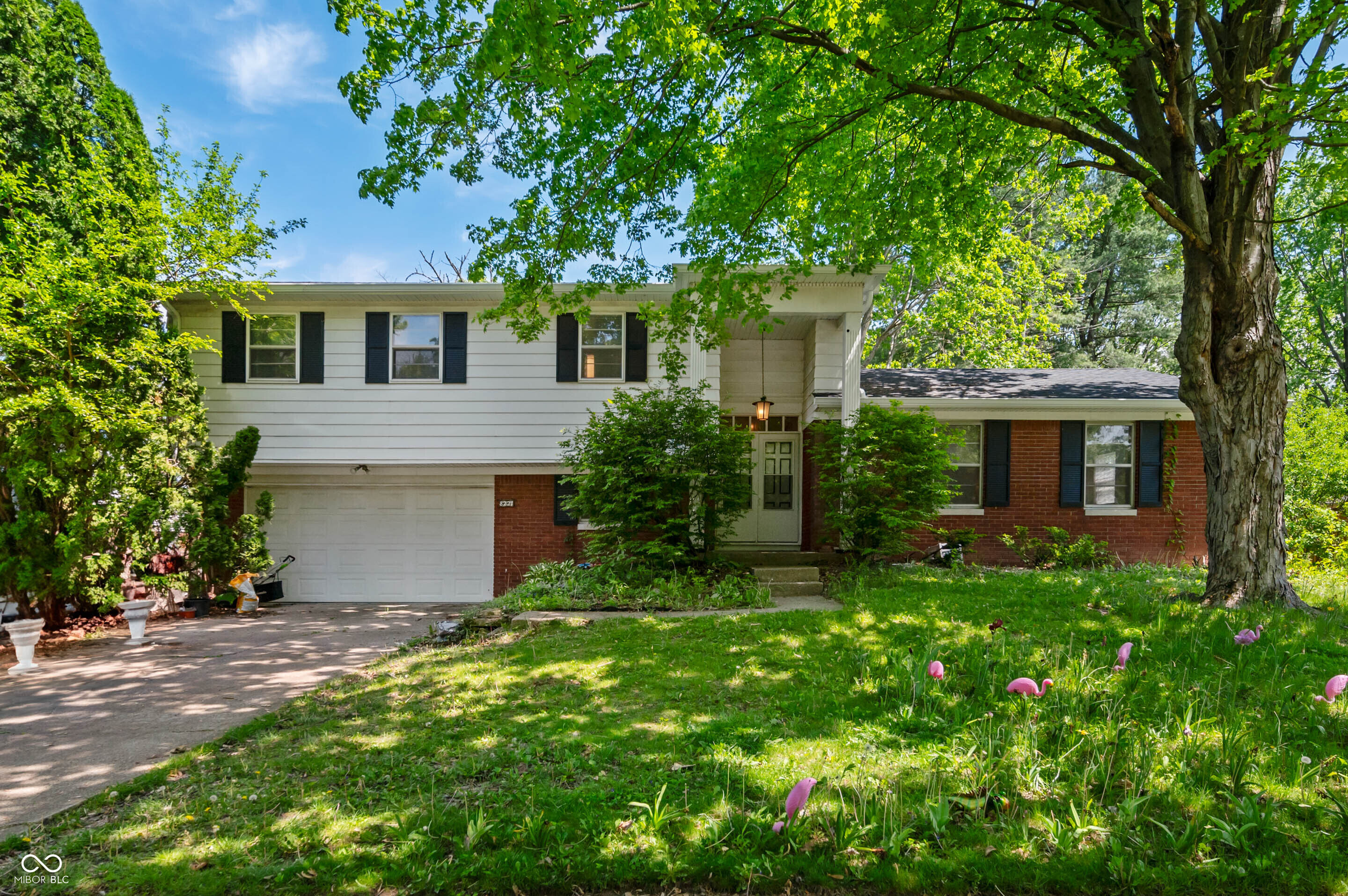 8227 Hoover Lane