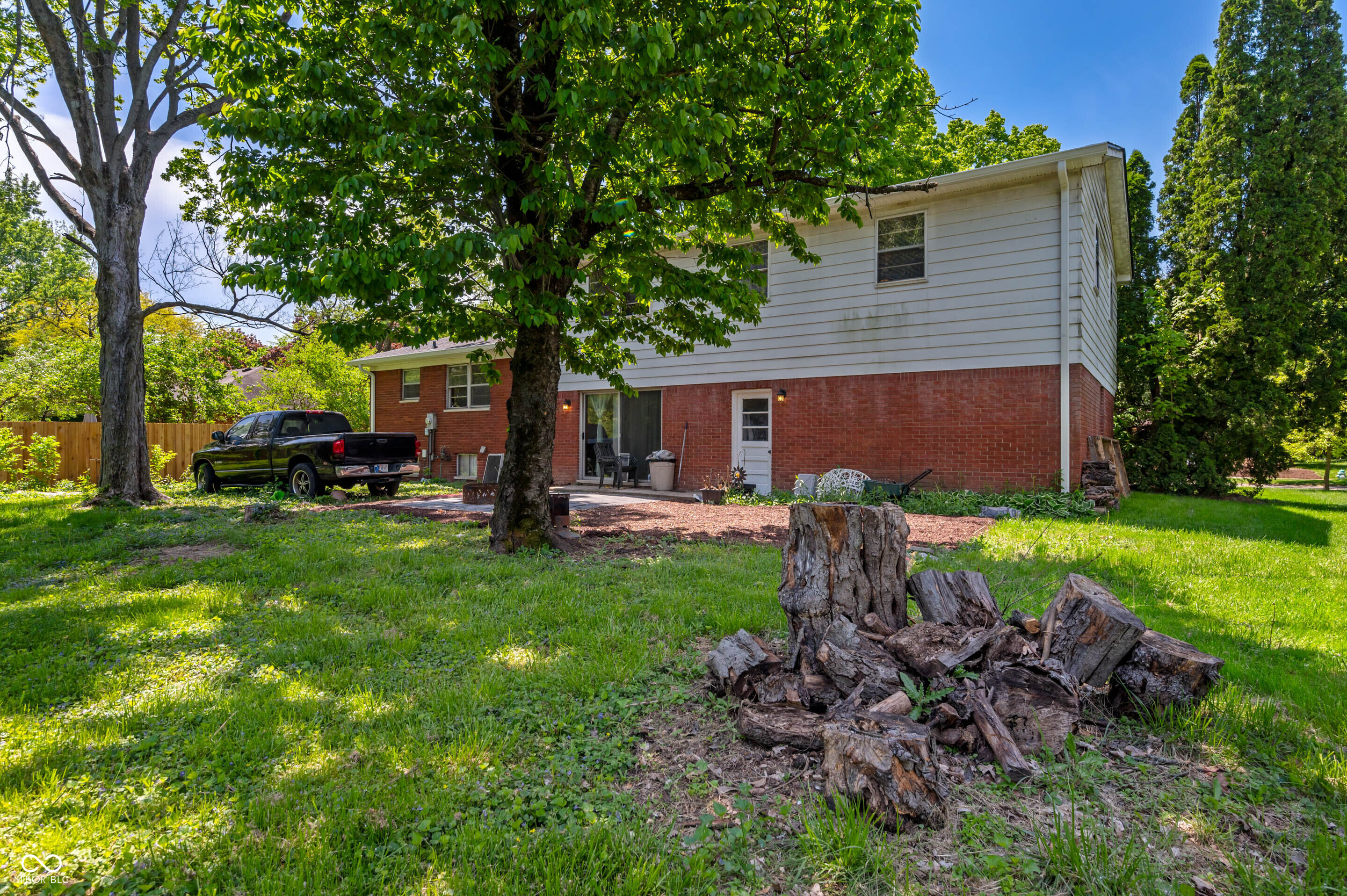 8227 Hoover Lane