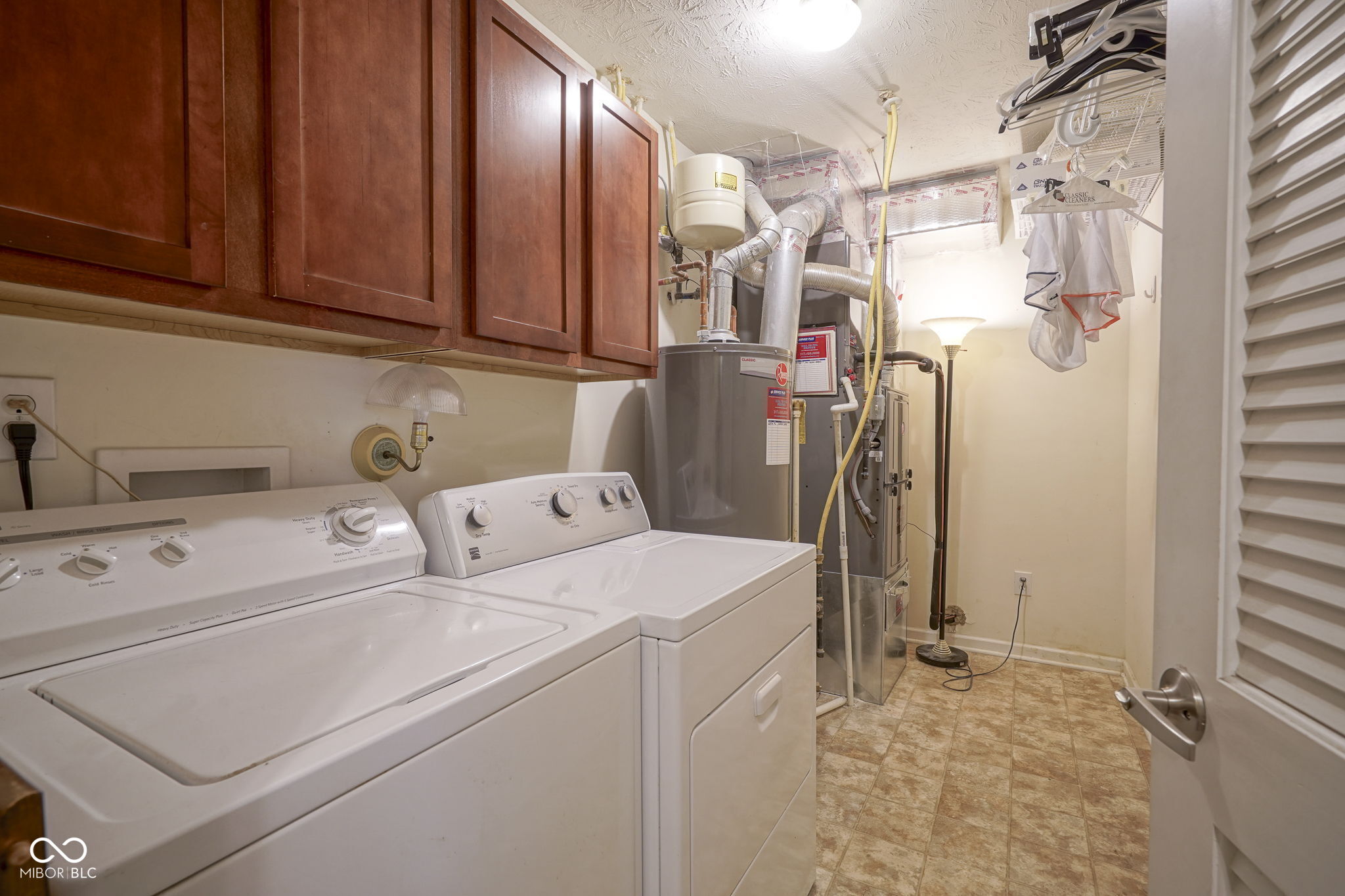 13817 Black Canyon Court