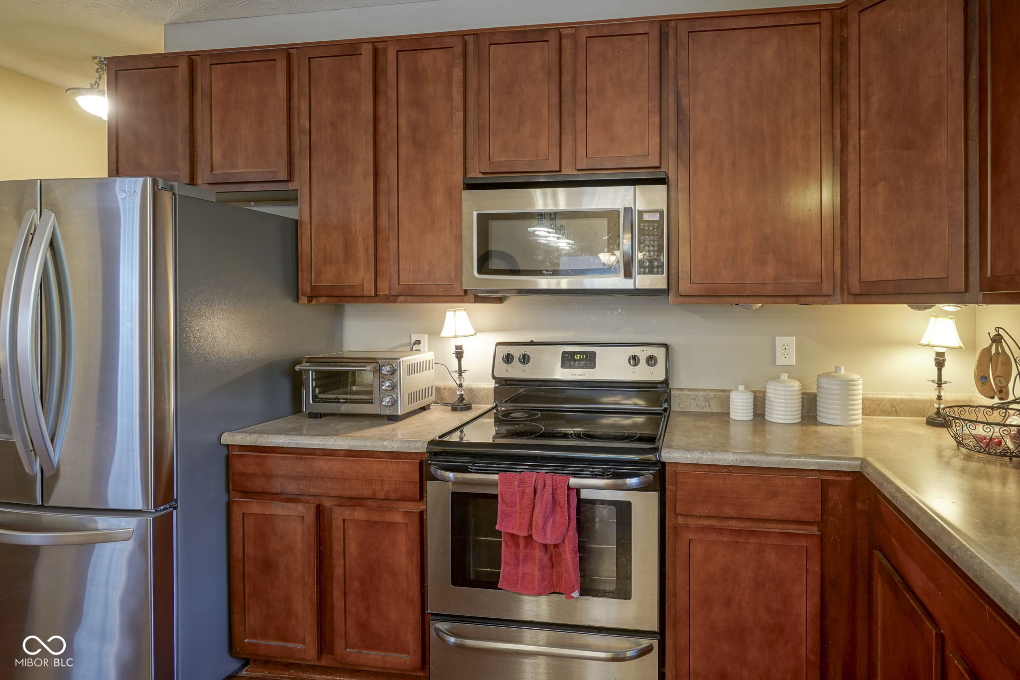 13817 Black Canyon Court