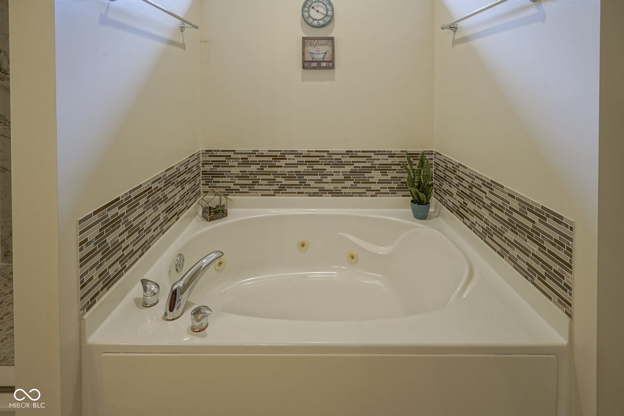 13817 Black Canyon Court