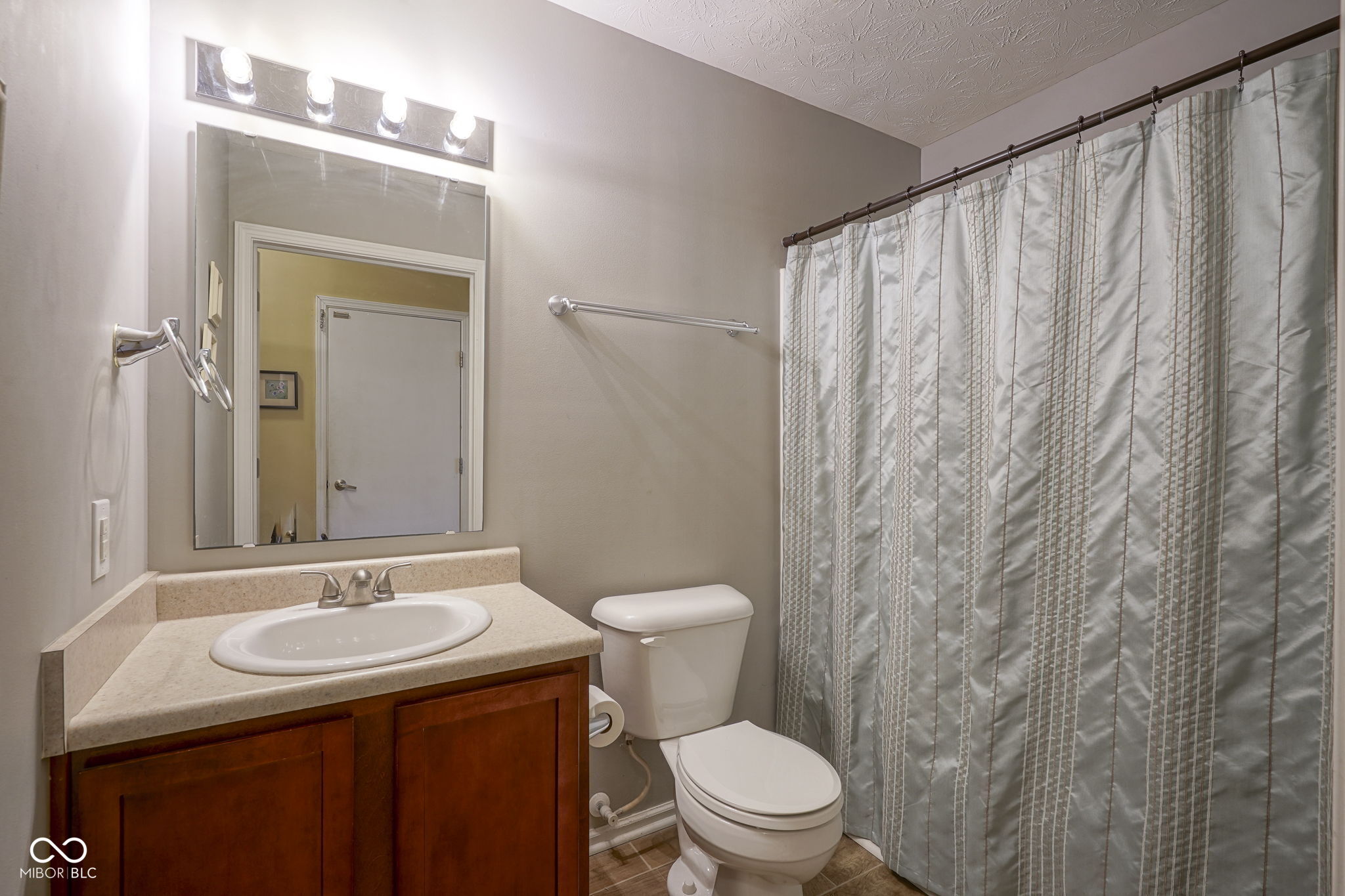13817 Black Canyon Court