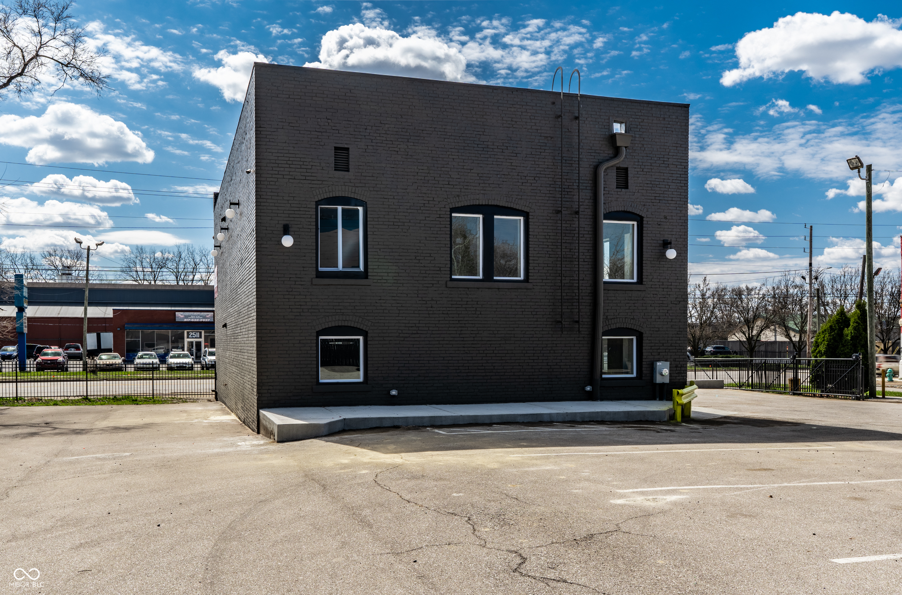 2506 E Washington Street