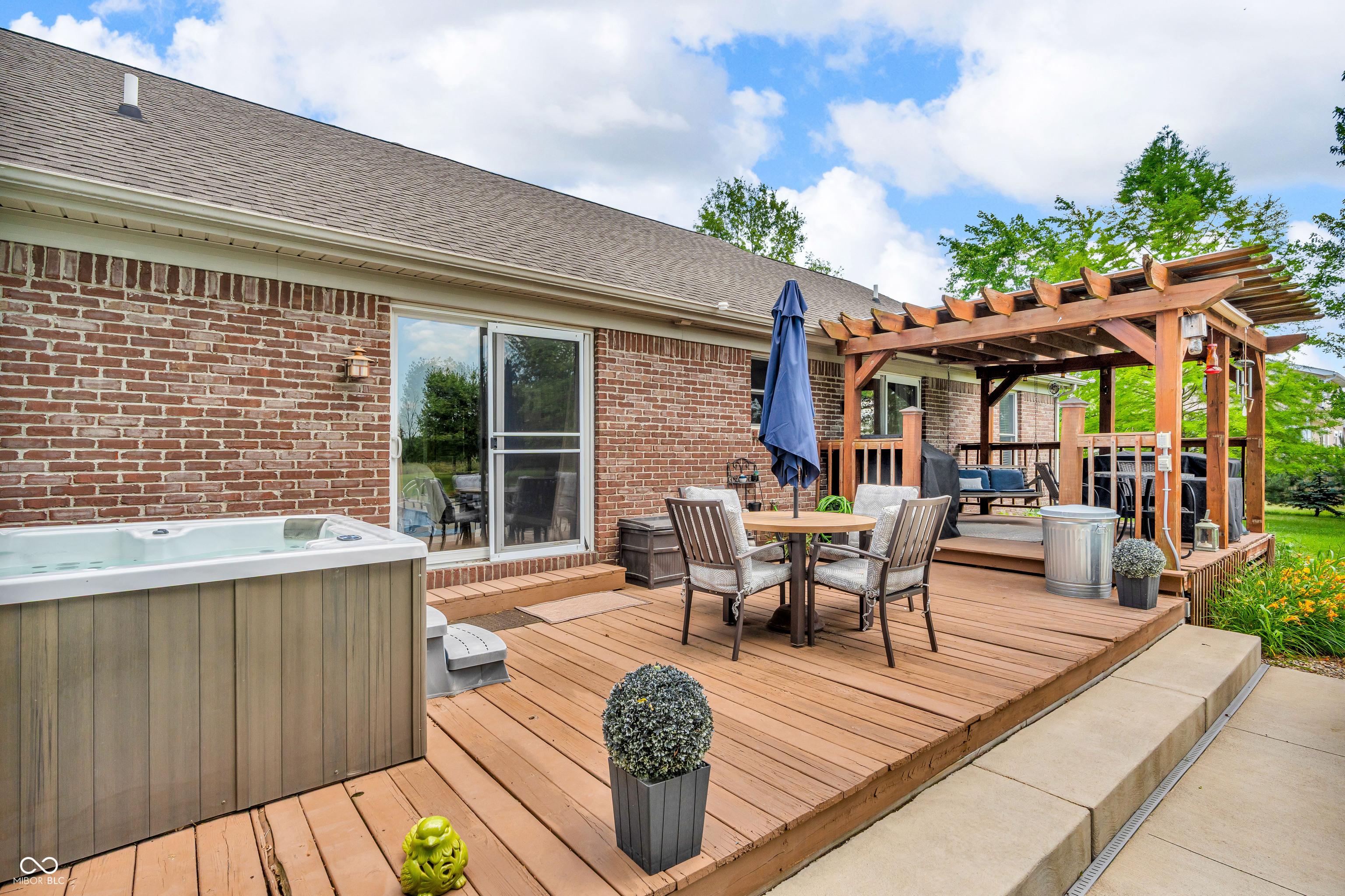 10174 N County Road 471 E