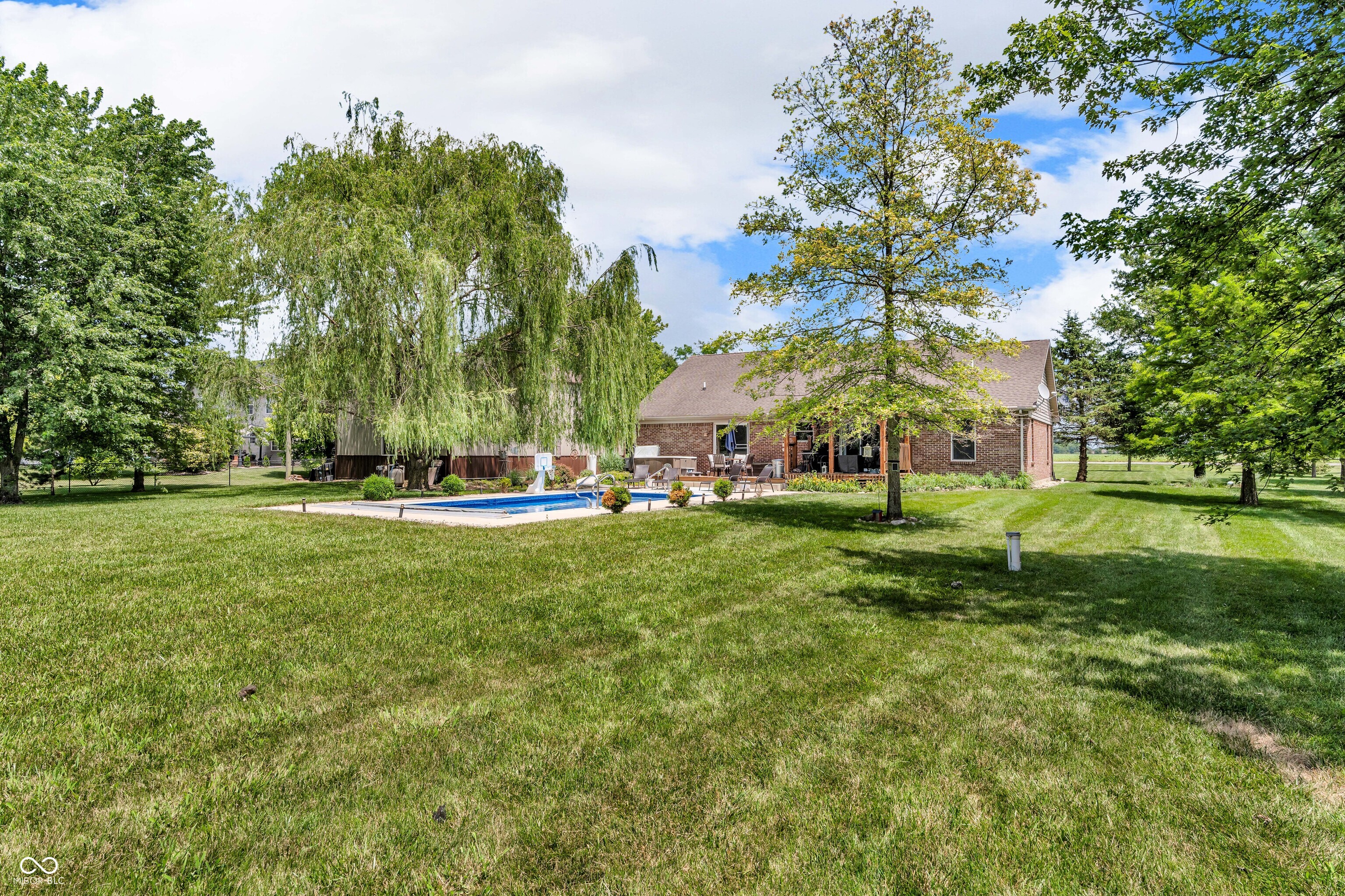 10174 N County Road 471 E