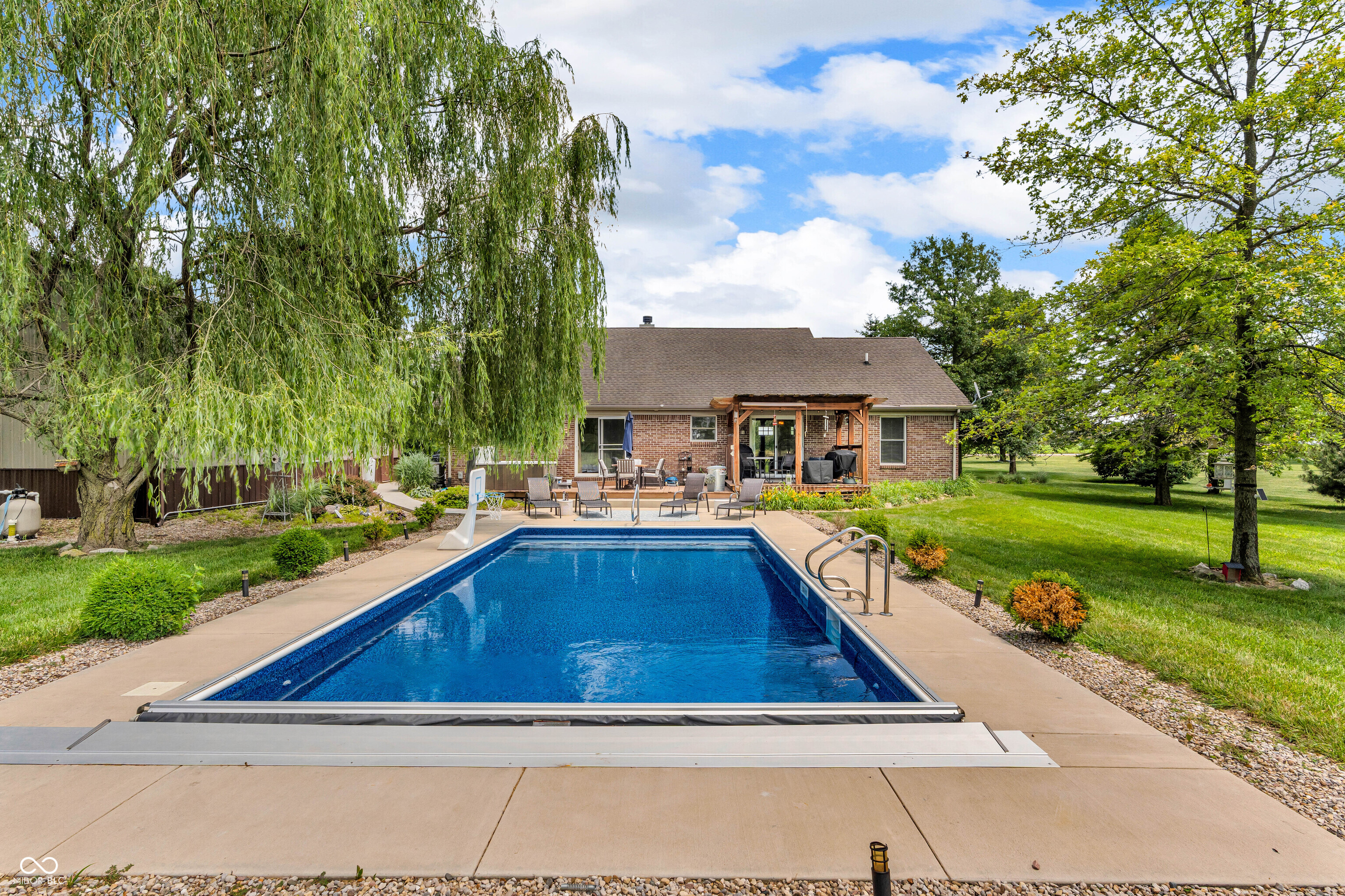 10174 N County Road 471 E