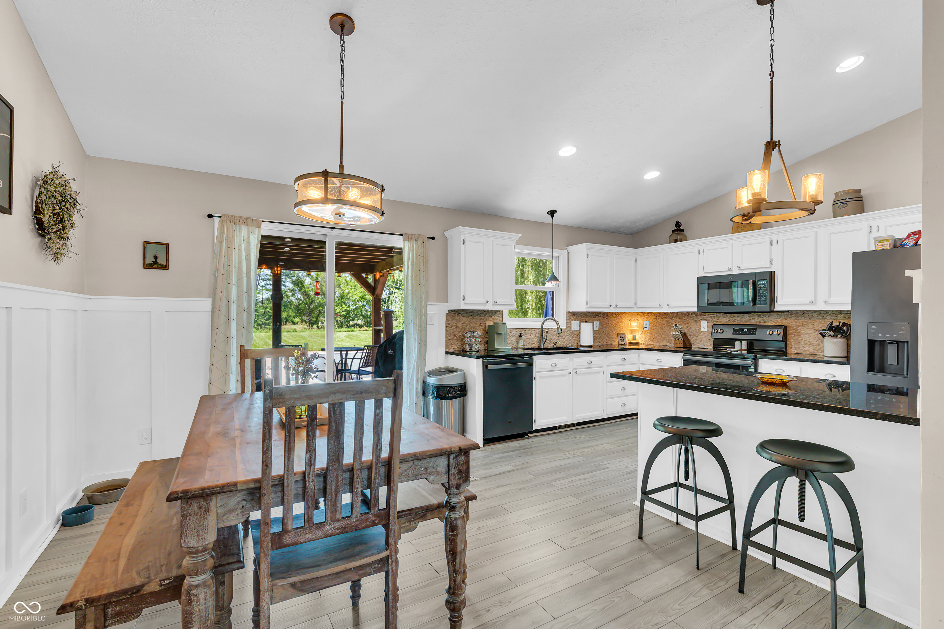 10174 N County Road 471 E