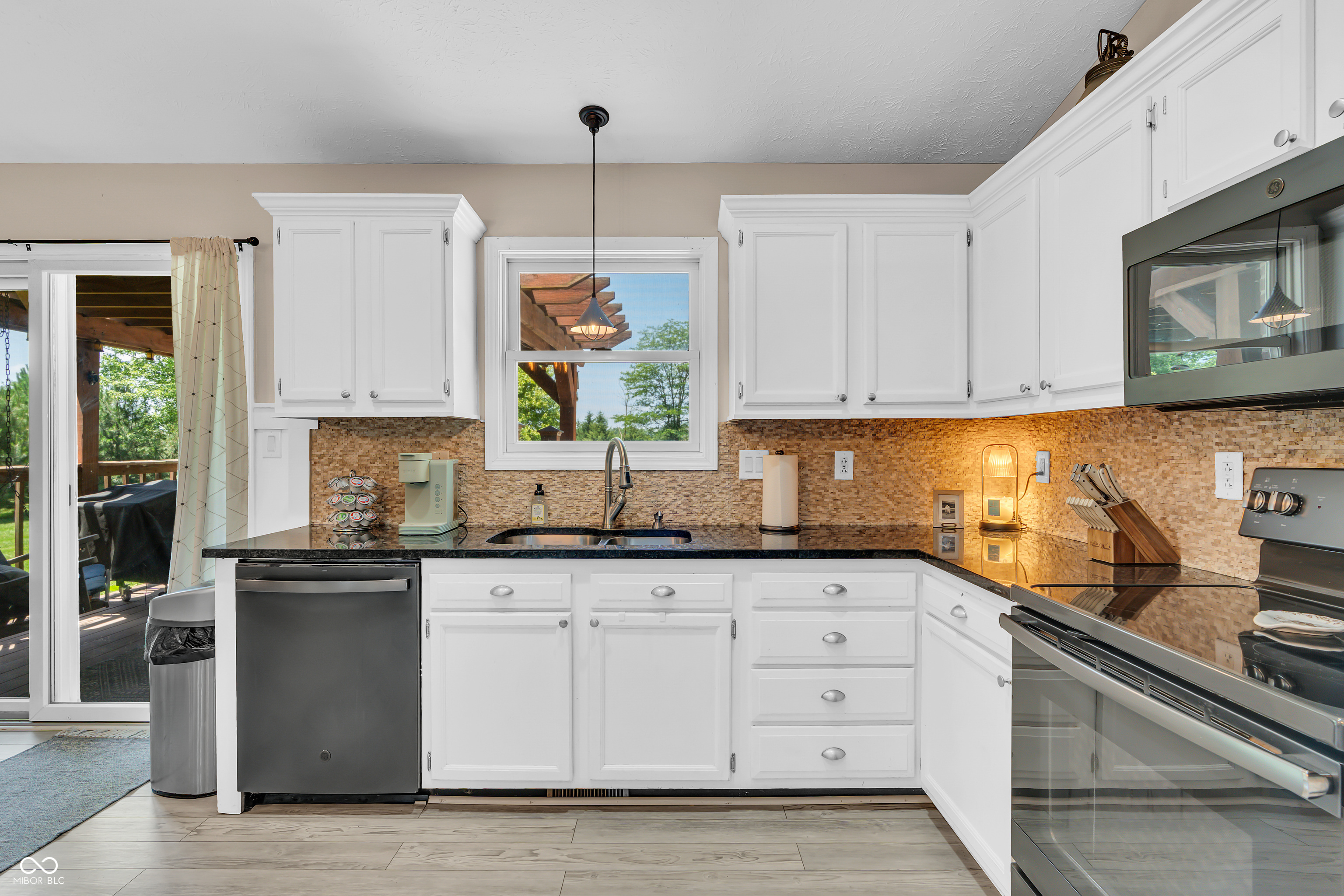 10174 N County Road 471 E