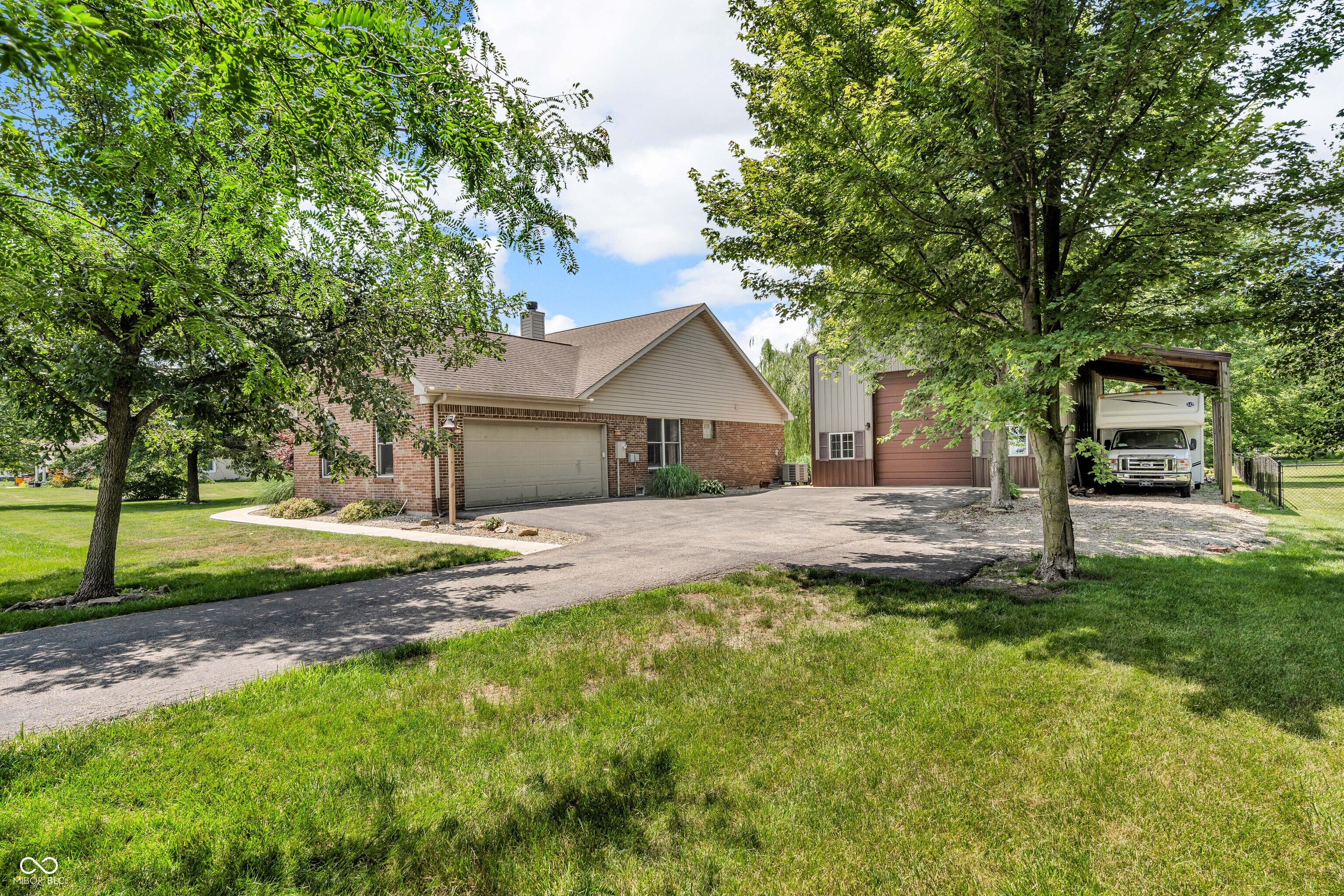 10174 N County Road 471 E