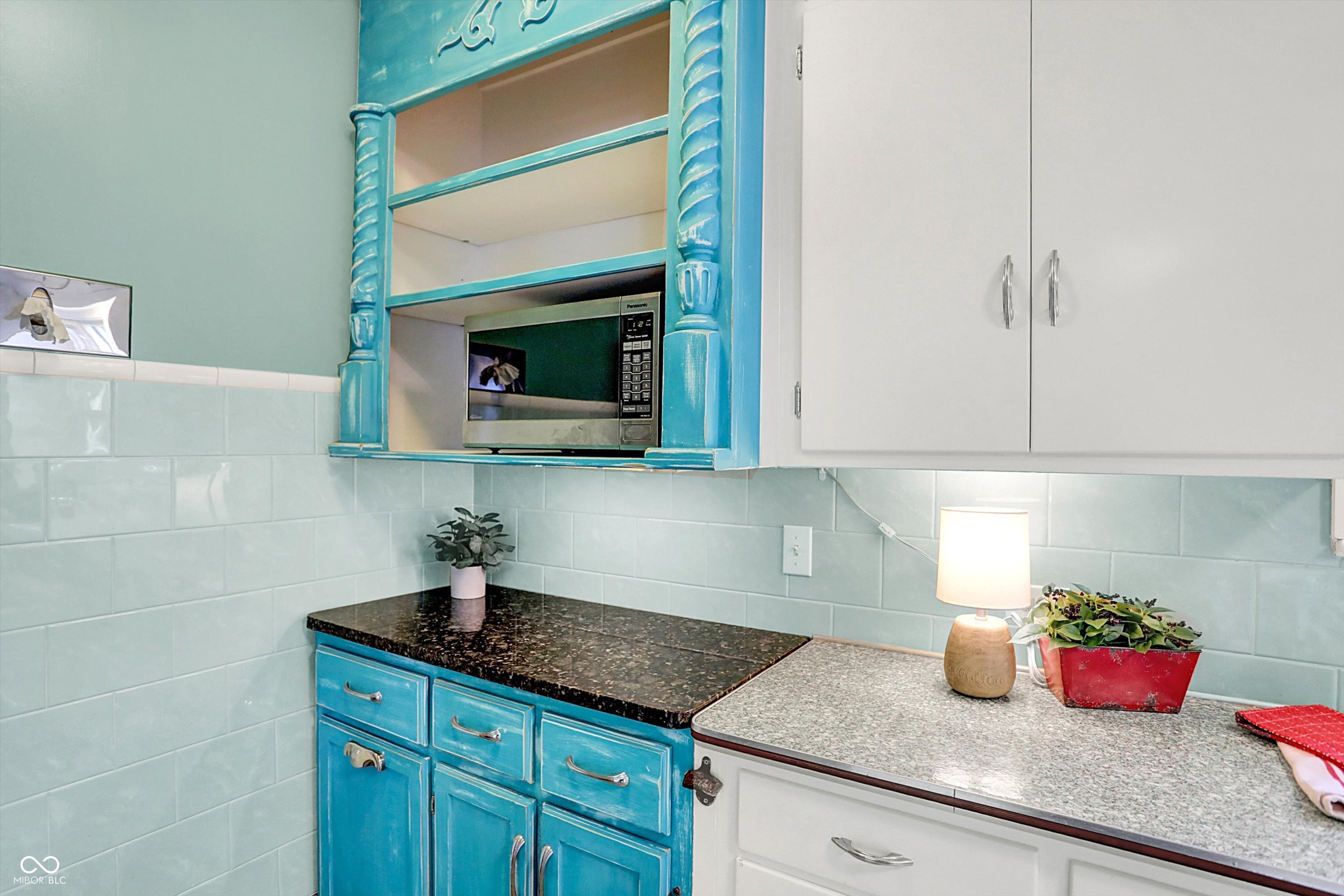 2502 S Delaware Street