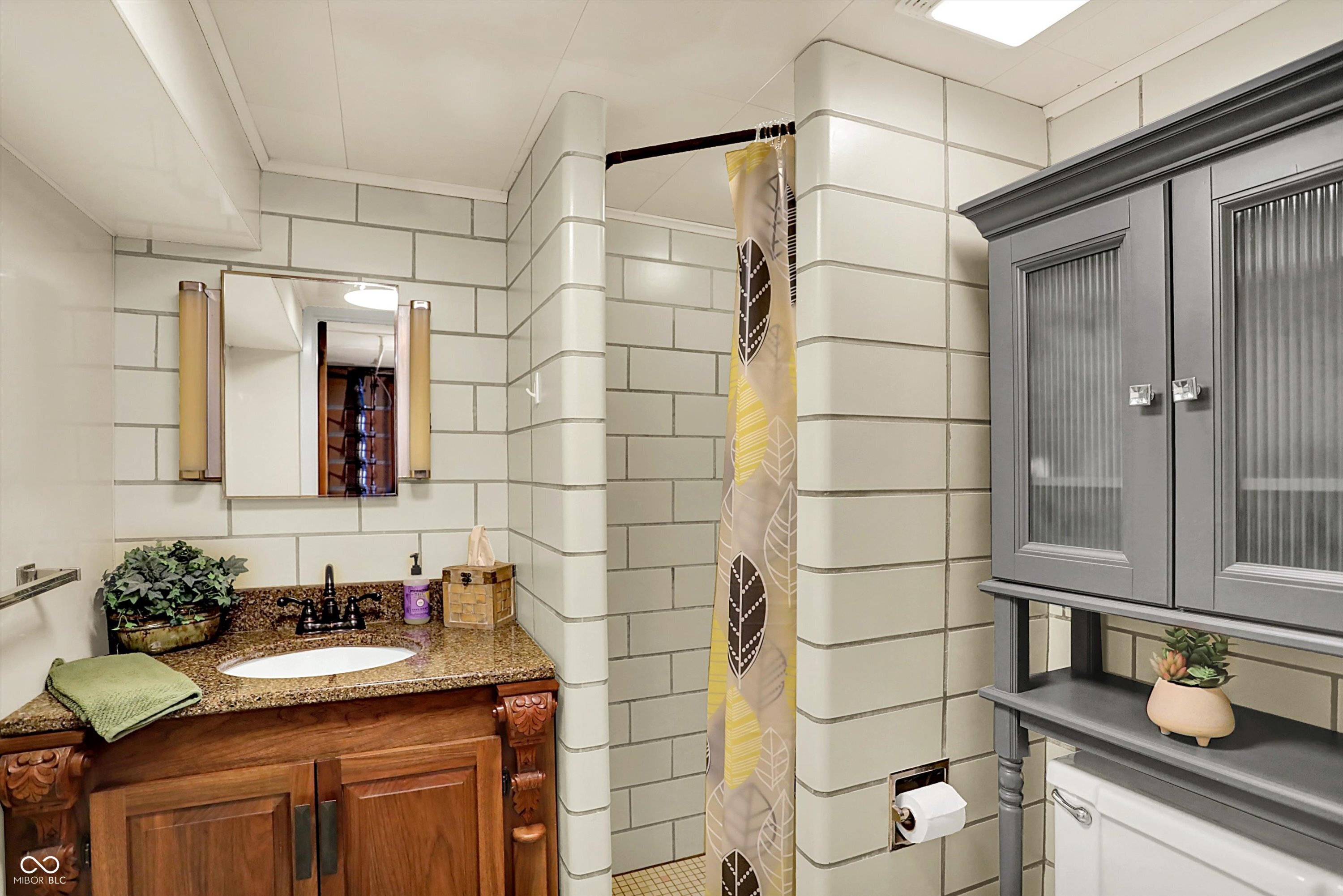 2502 S Delaware Street