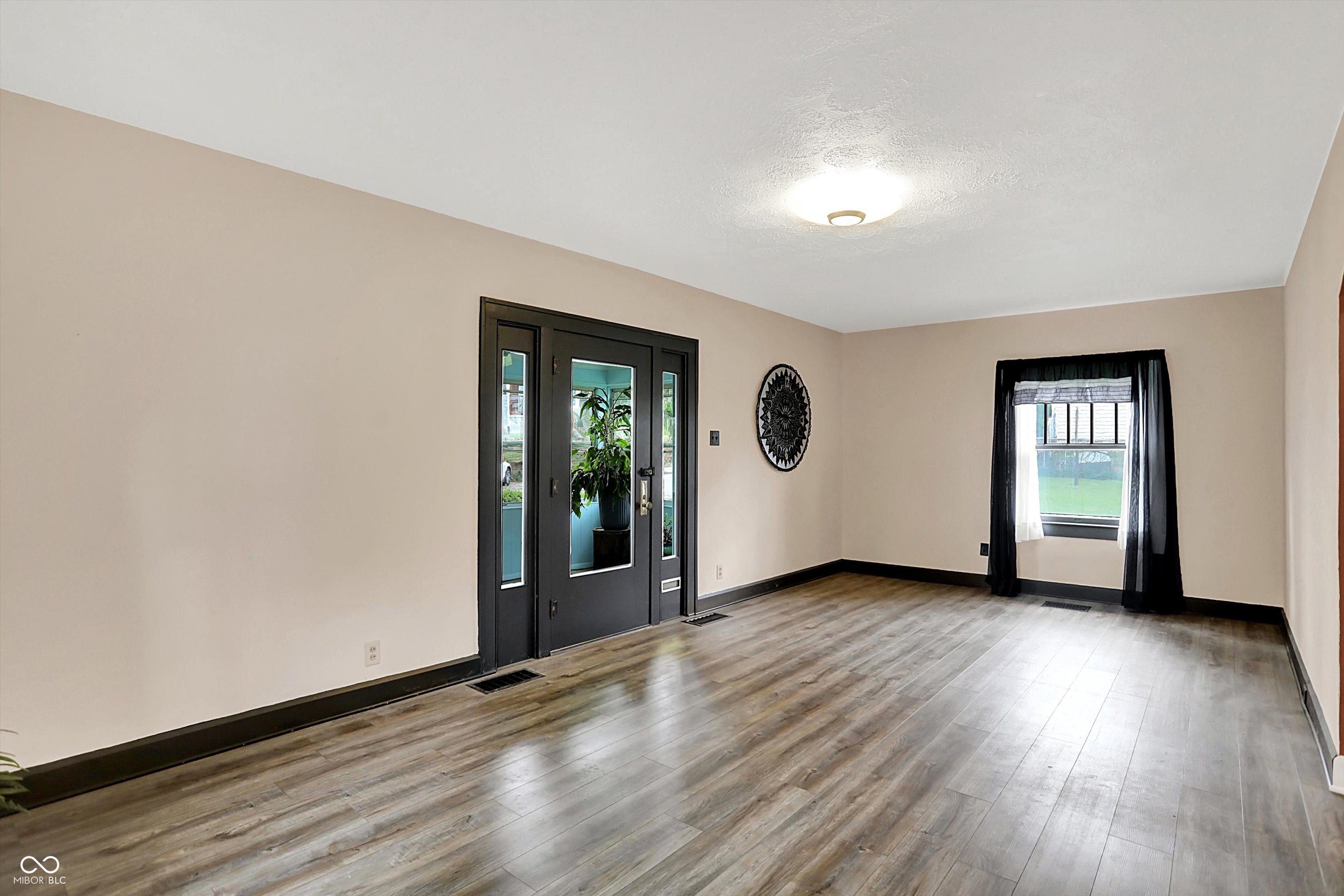 2502 S Delaware Street