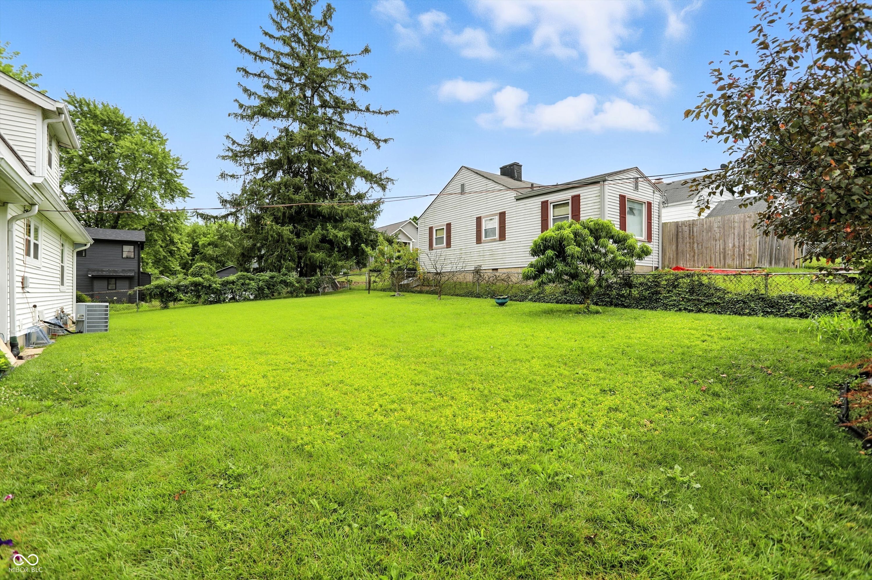 2502 S Delaware Street