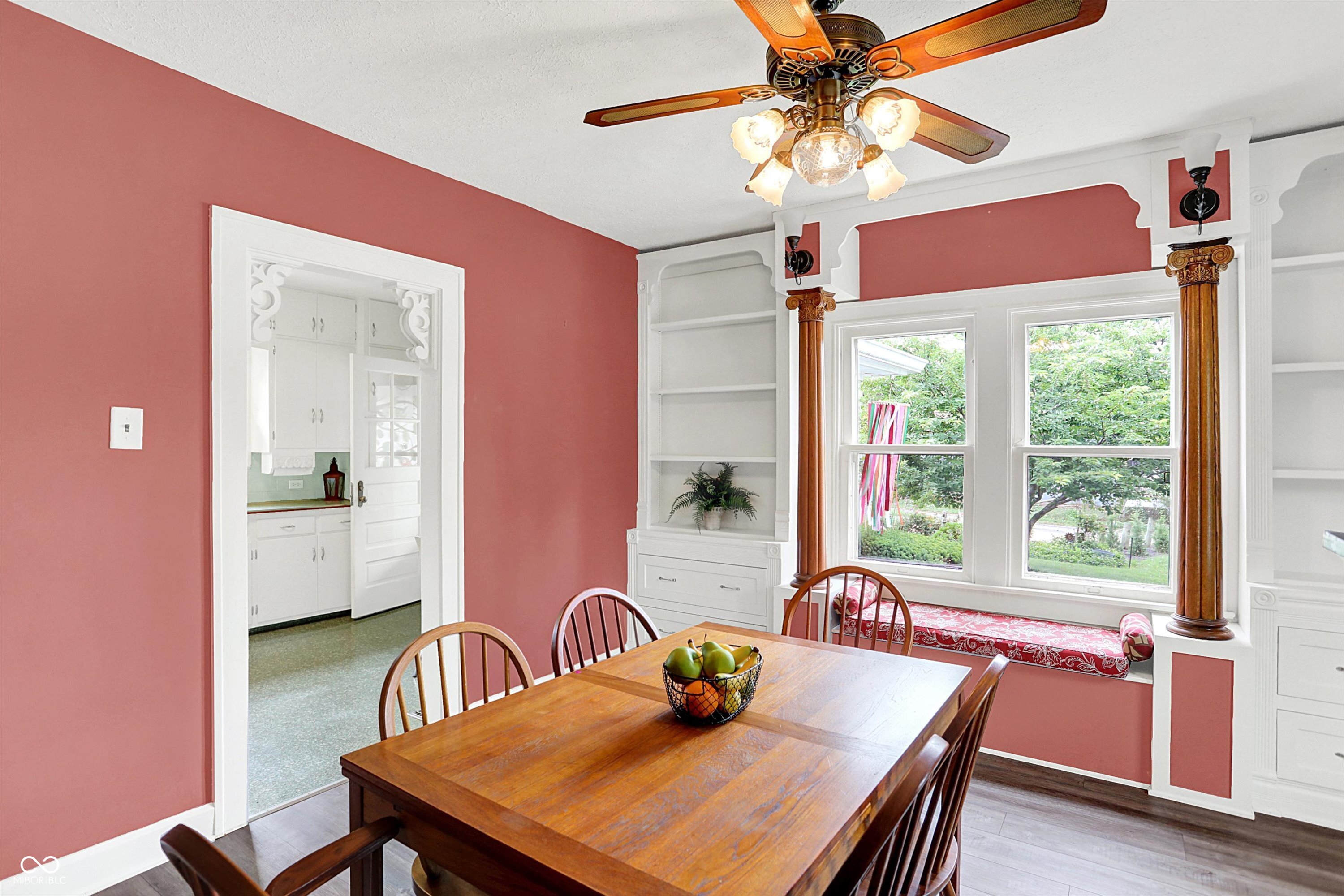 2502 S Delaware Street