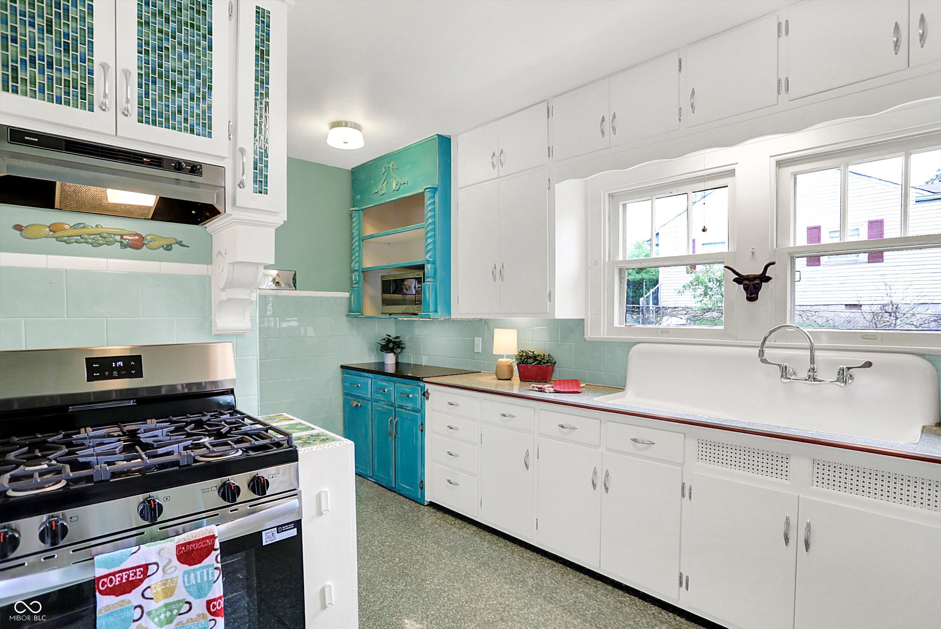 2502 S Delaware Street