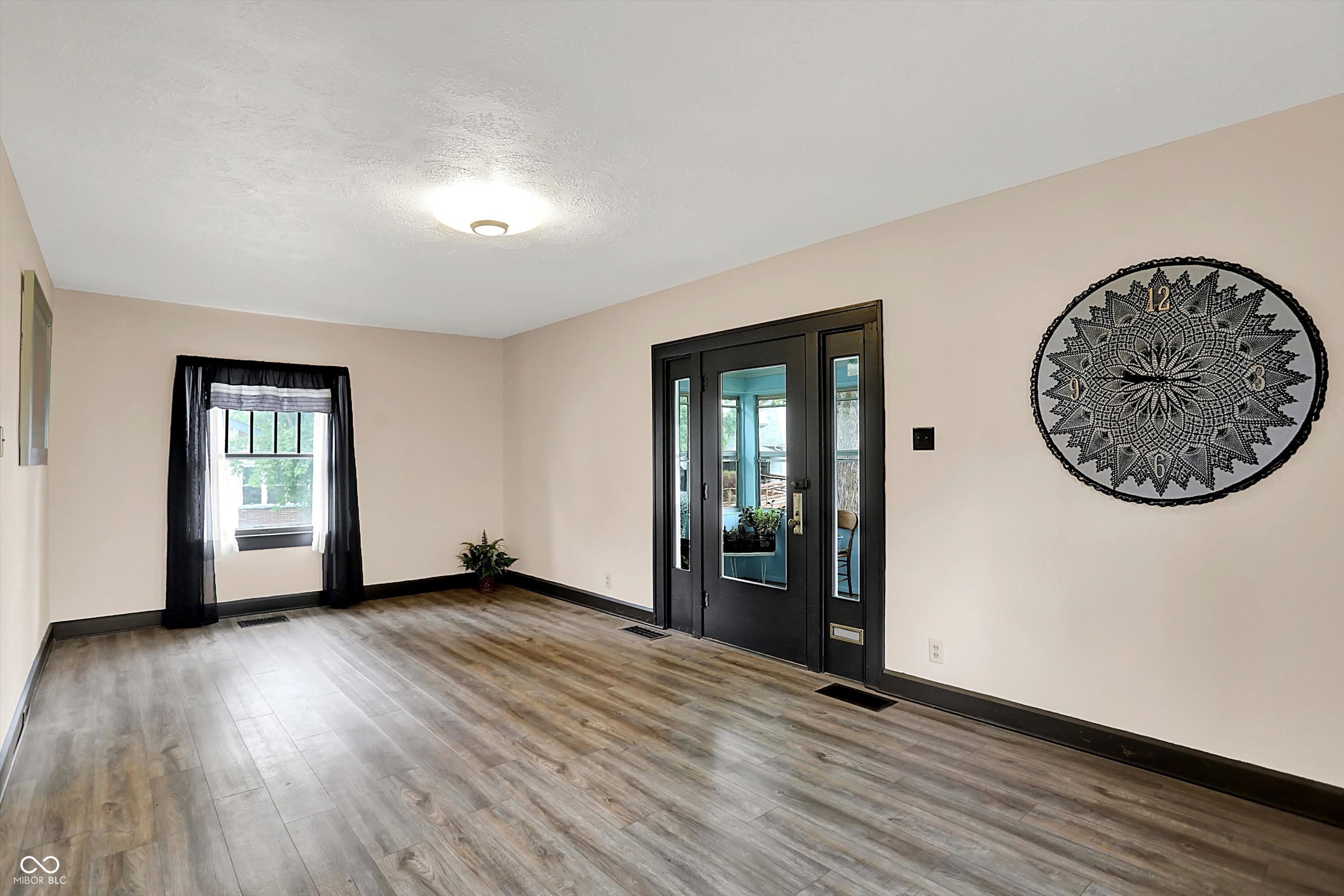 2502 S Delaware Street