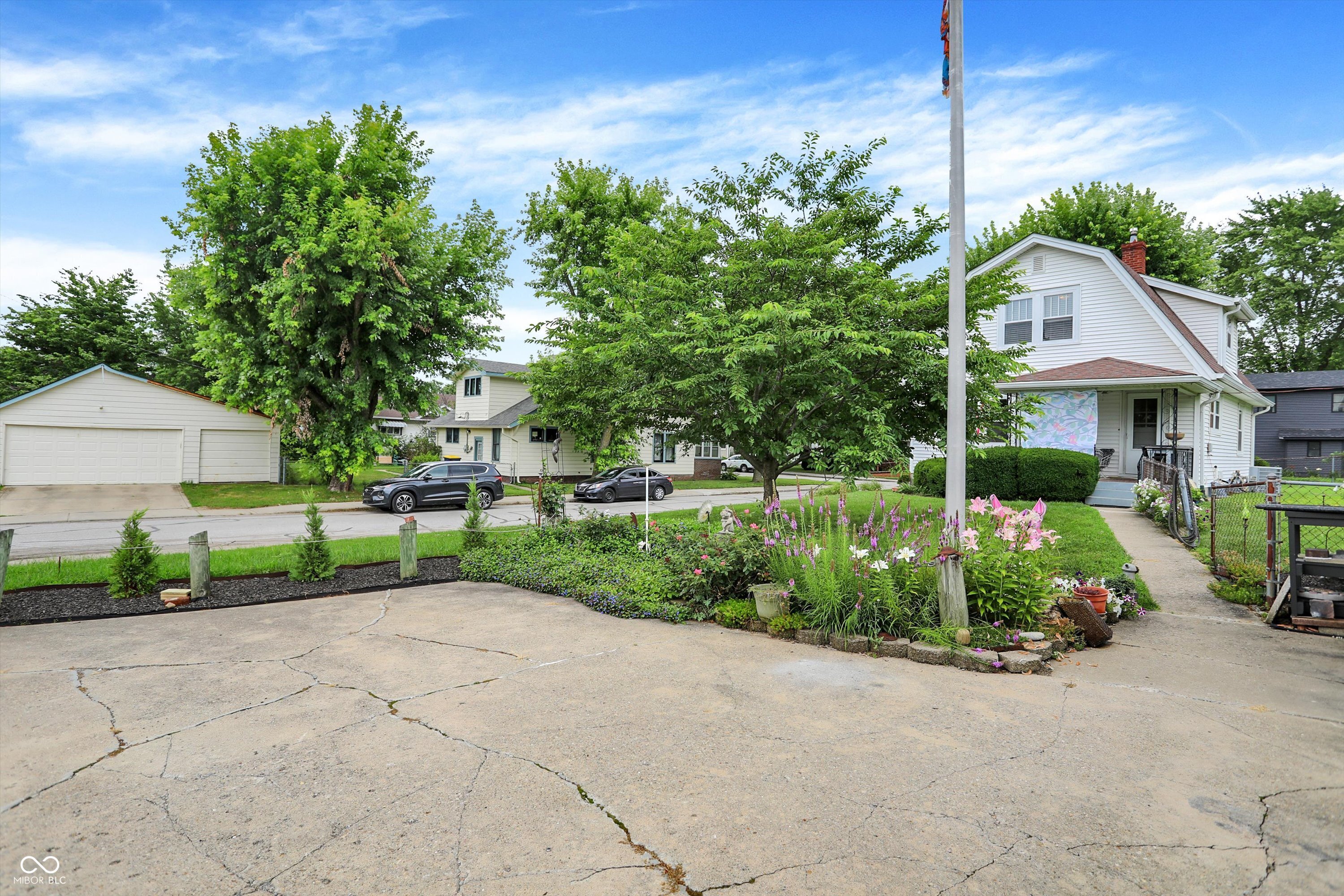 2502 S Delaware Street