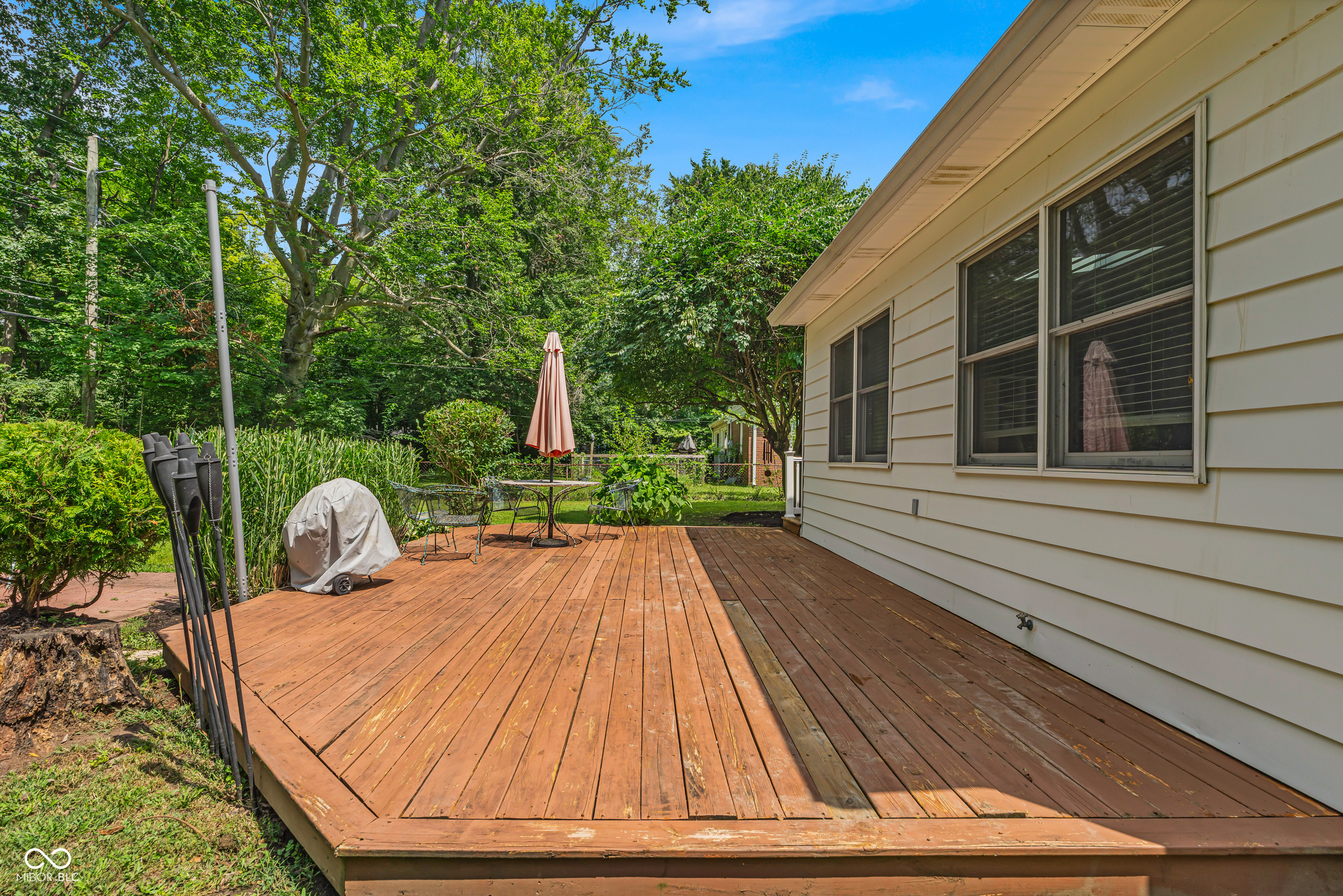 926 Oakwood Trail
