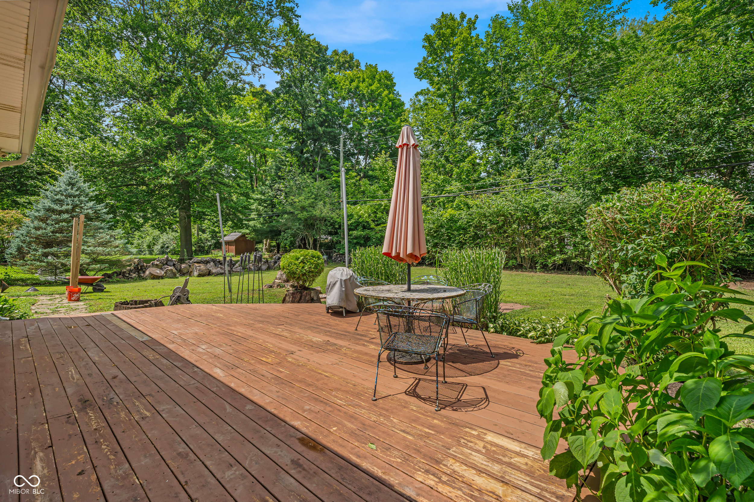 926 Oakwood Trail