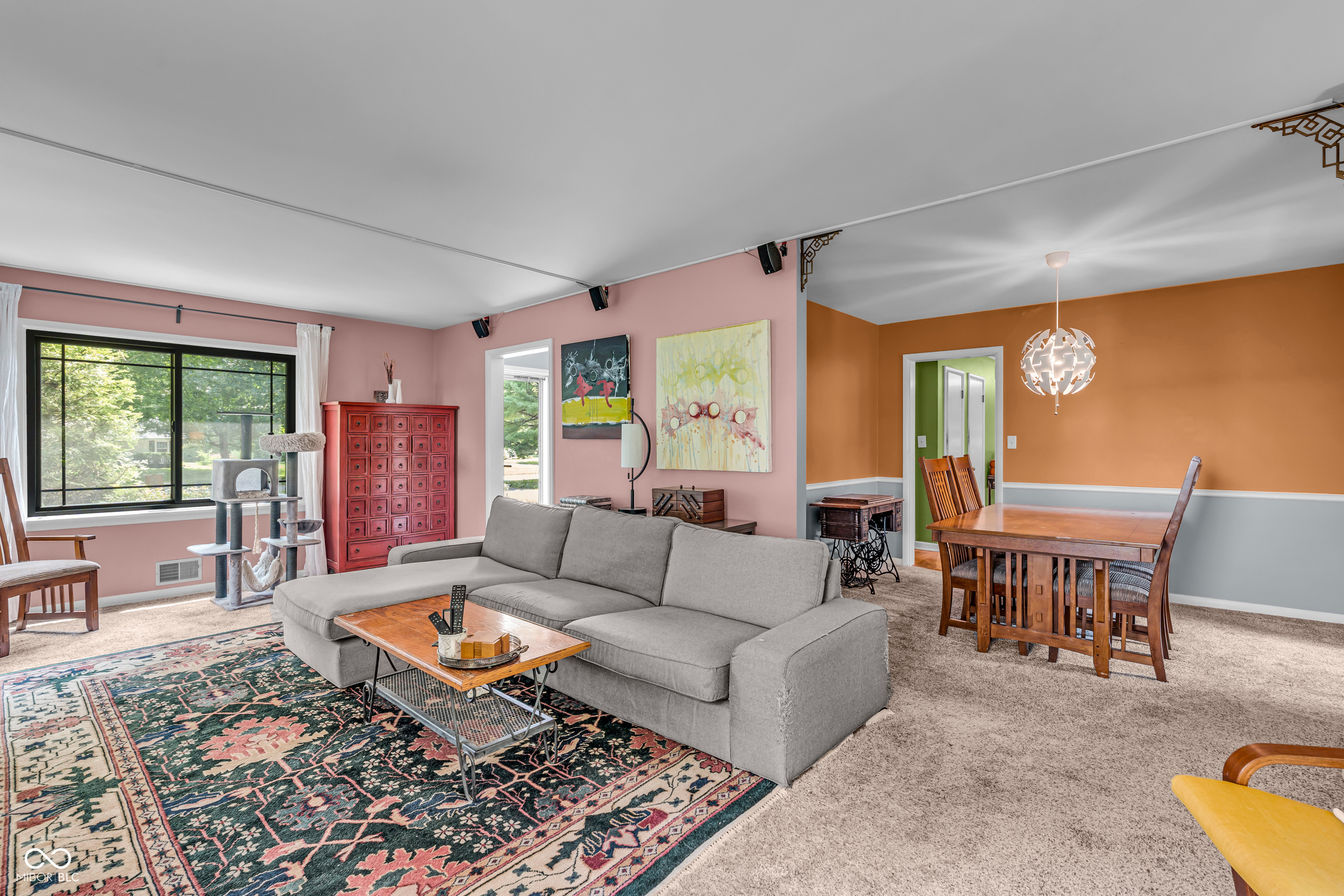 926 Oakwood Trail