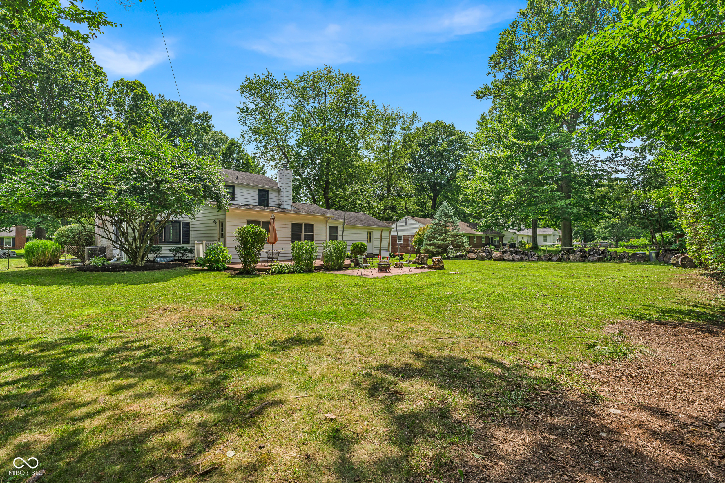 926 Oakwood Trail