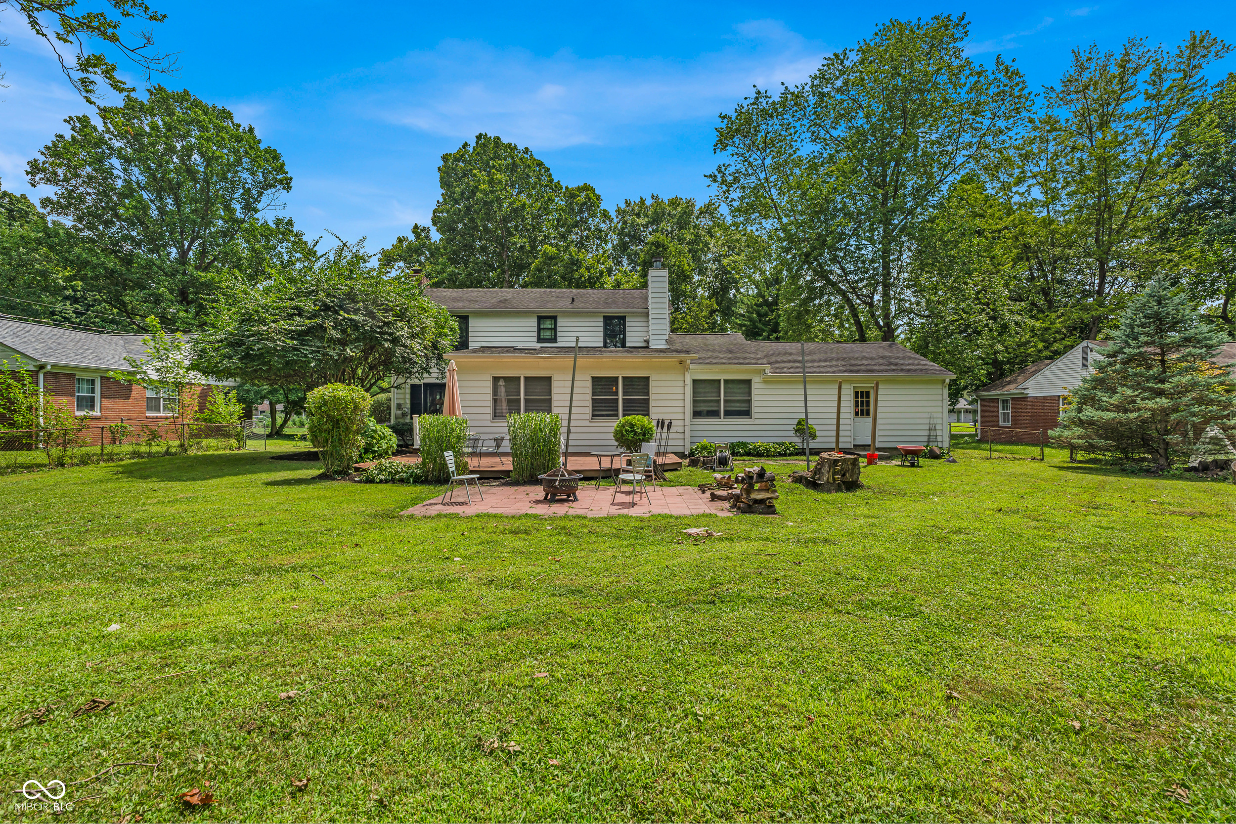 926 Oakwood Trail