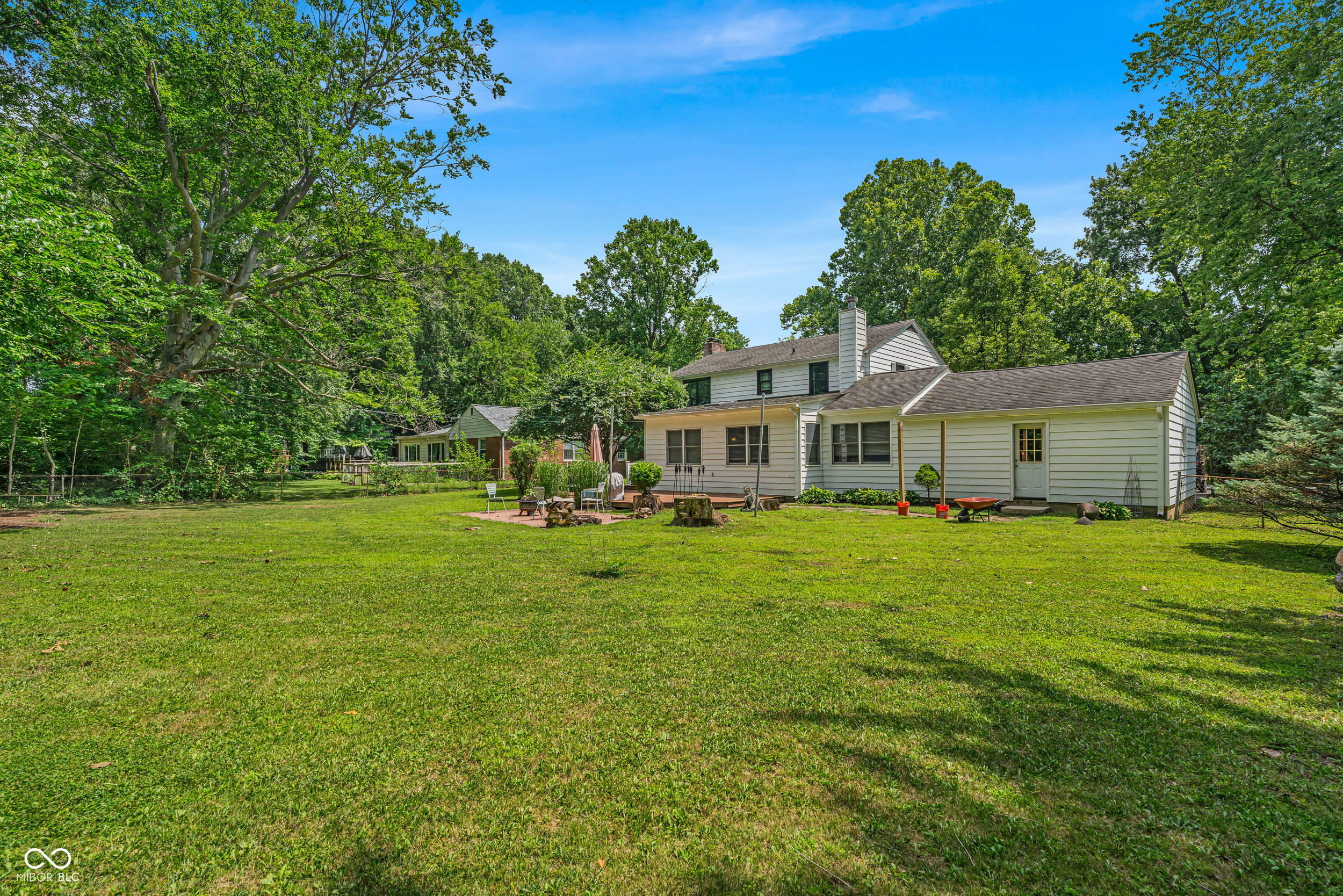 926 Oakwood Trail