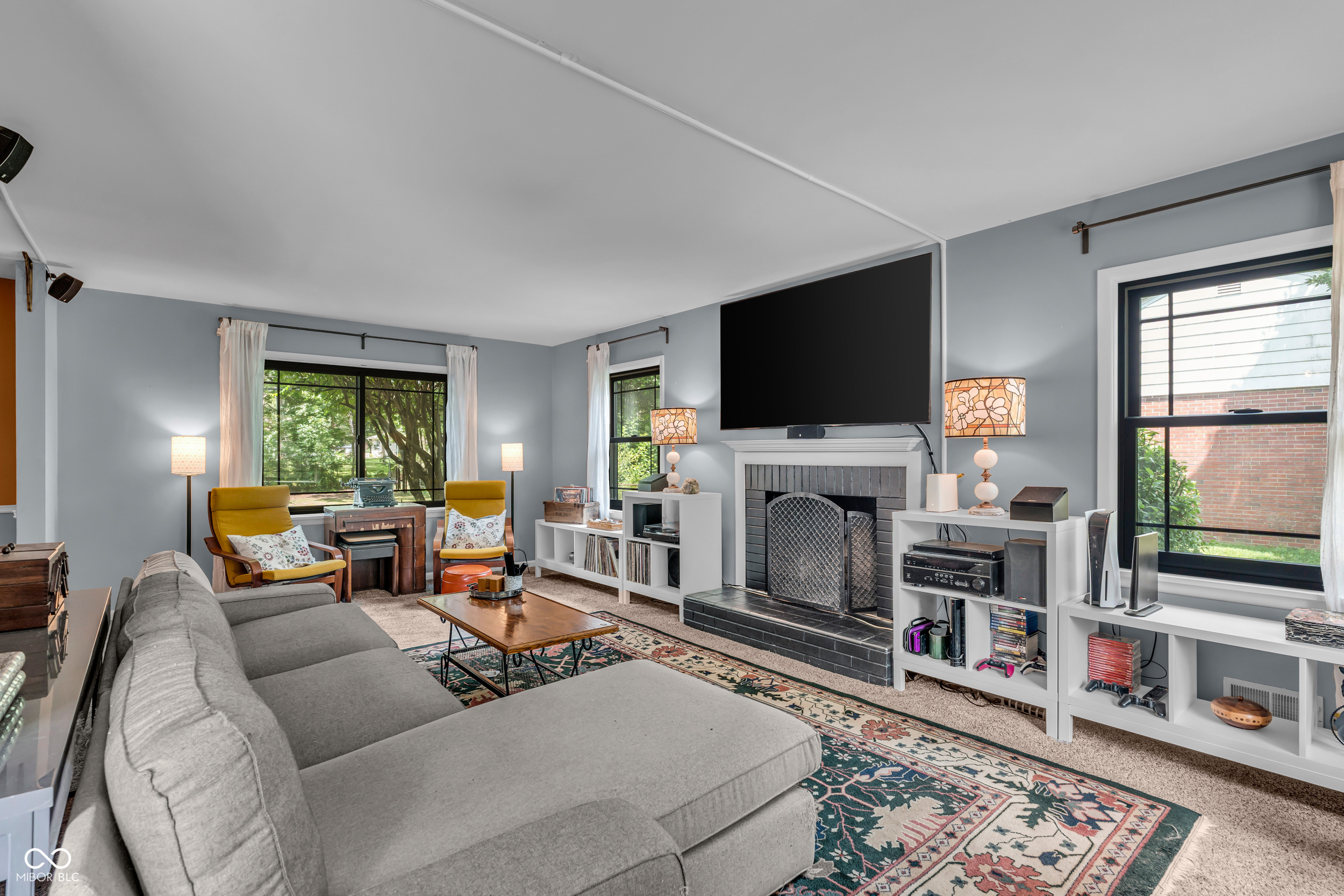 926 Oakwood Trail