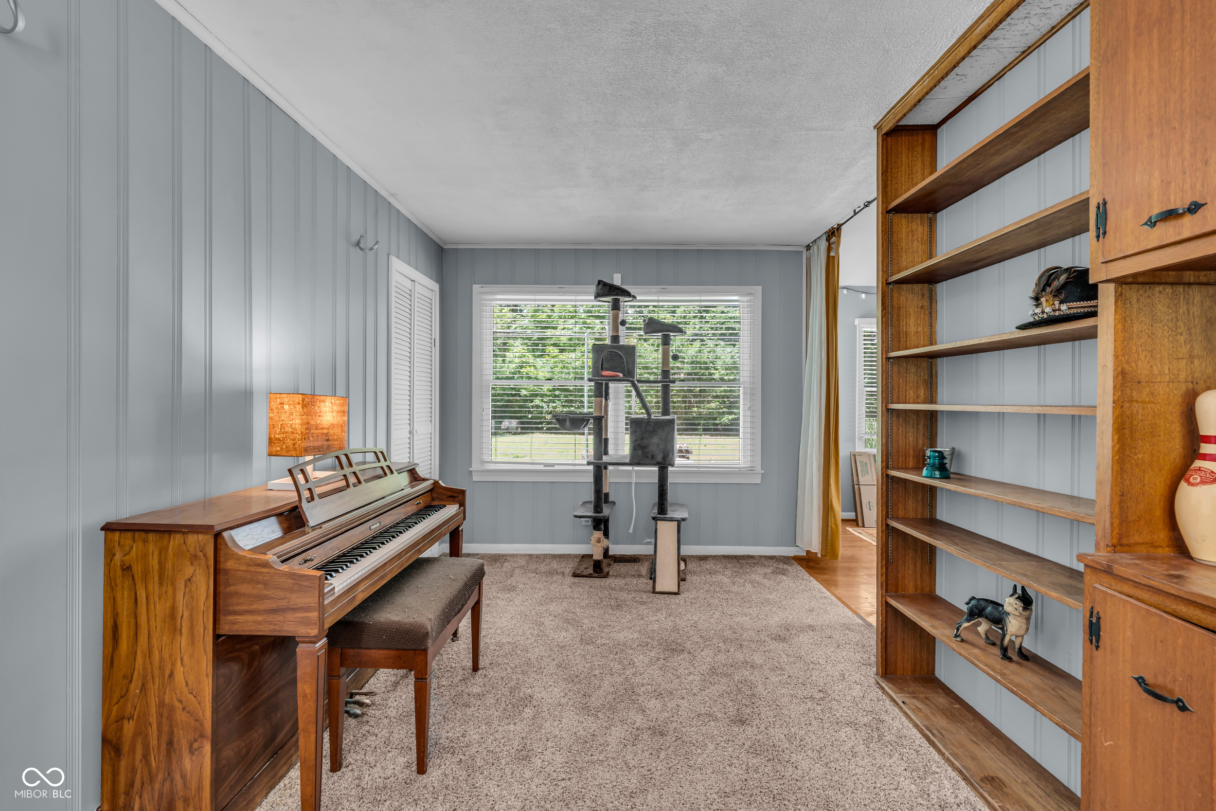 926 Oakwood Trail