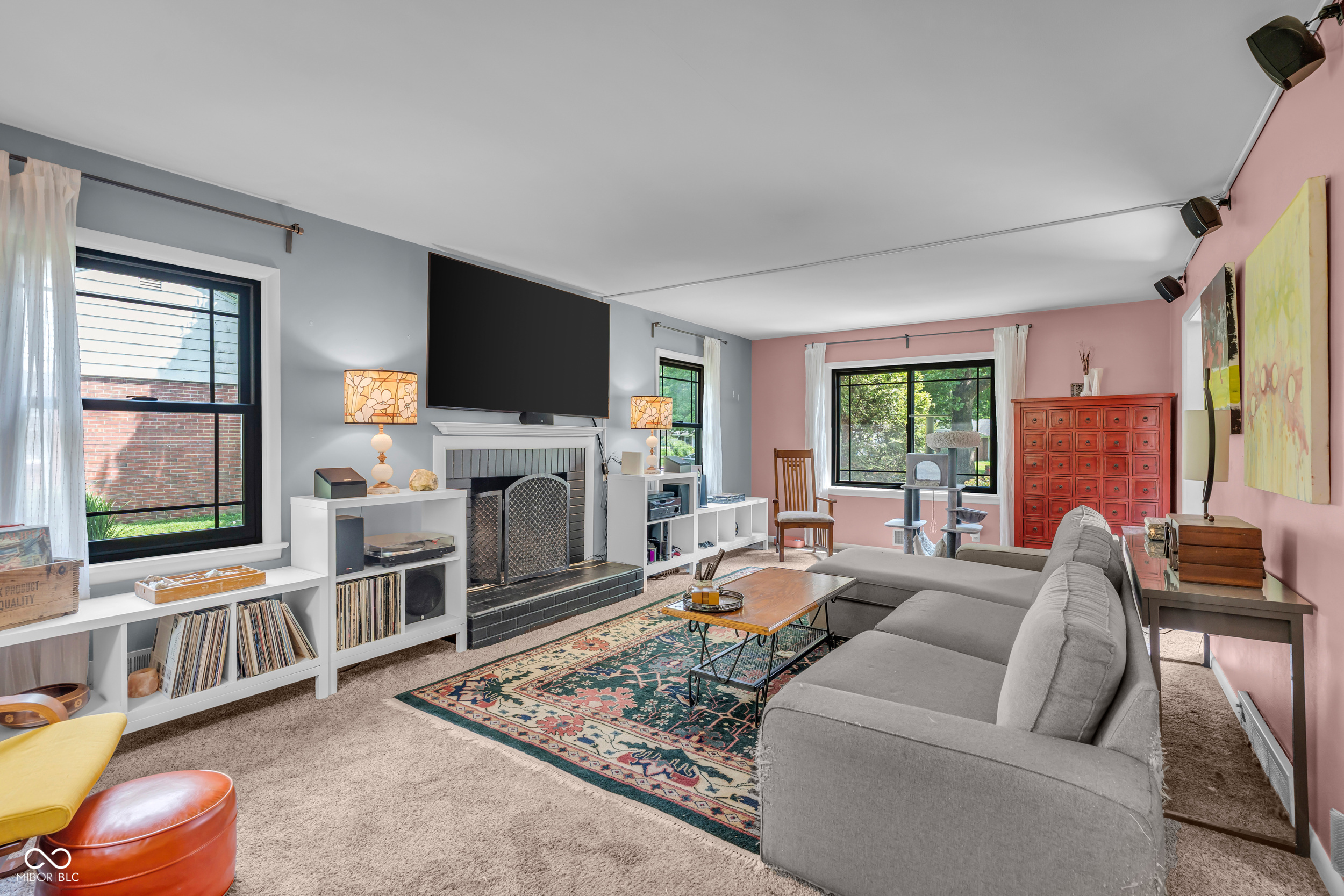 926 Oakwood Trail