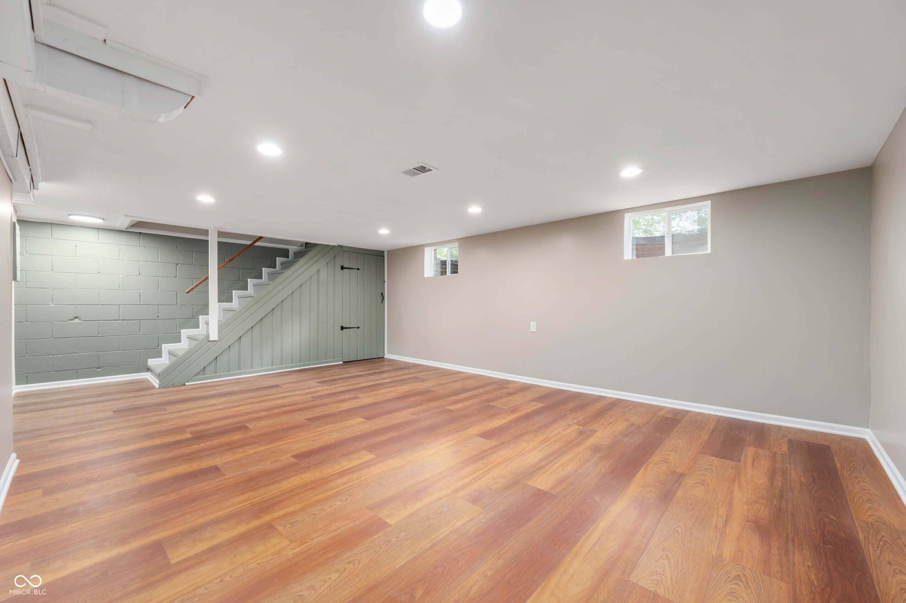 301 N Kitley Avenue
